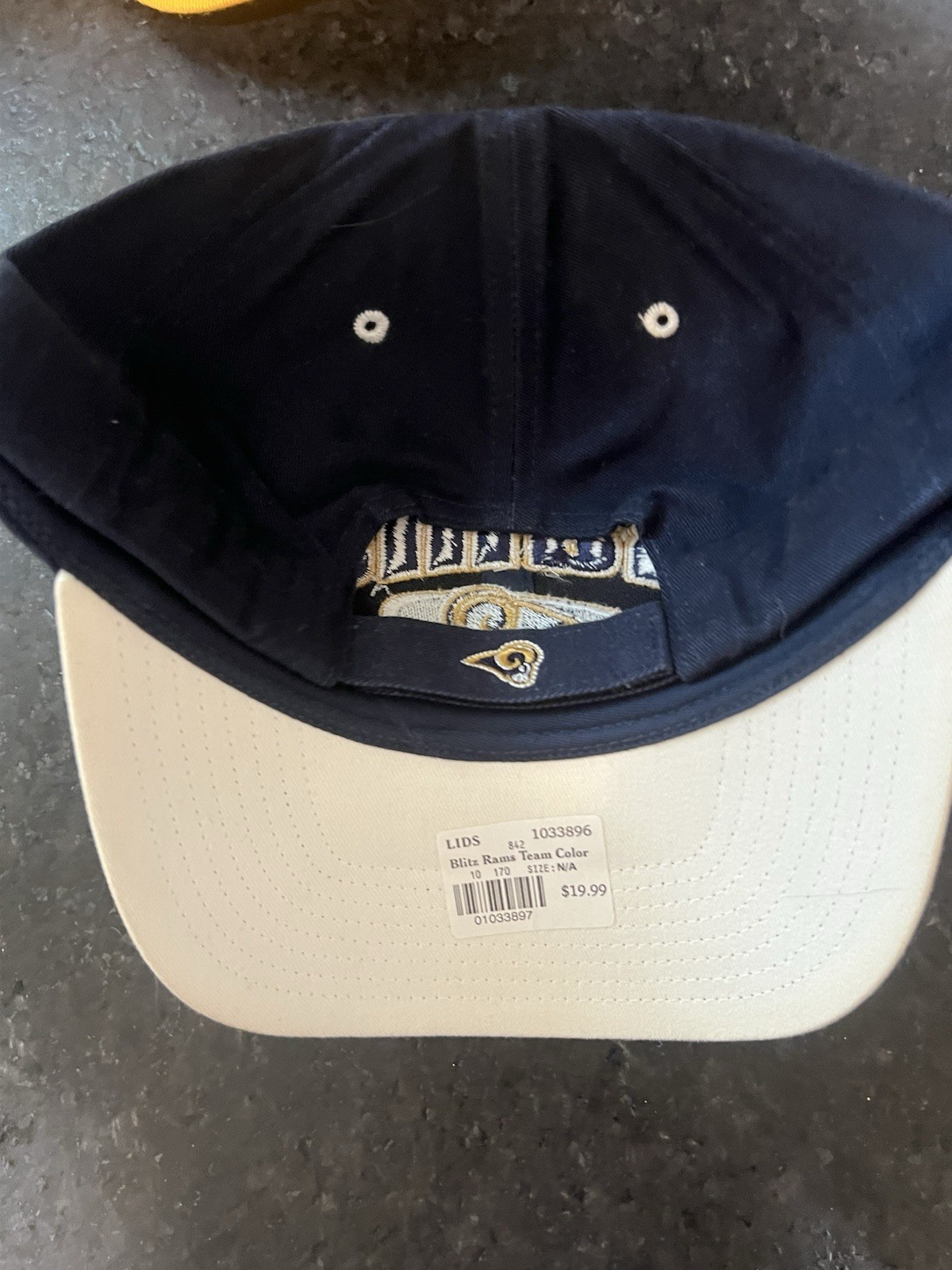 Lot 7 Sports Caps / Hat Collectible