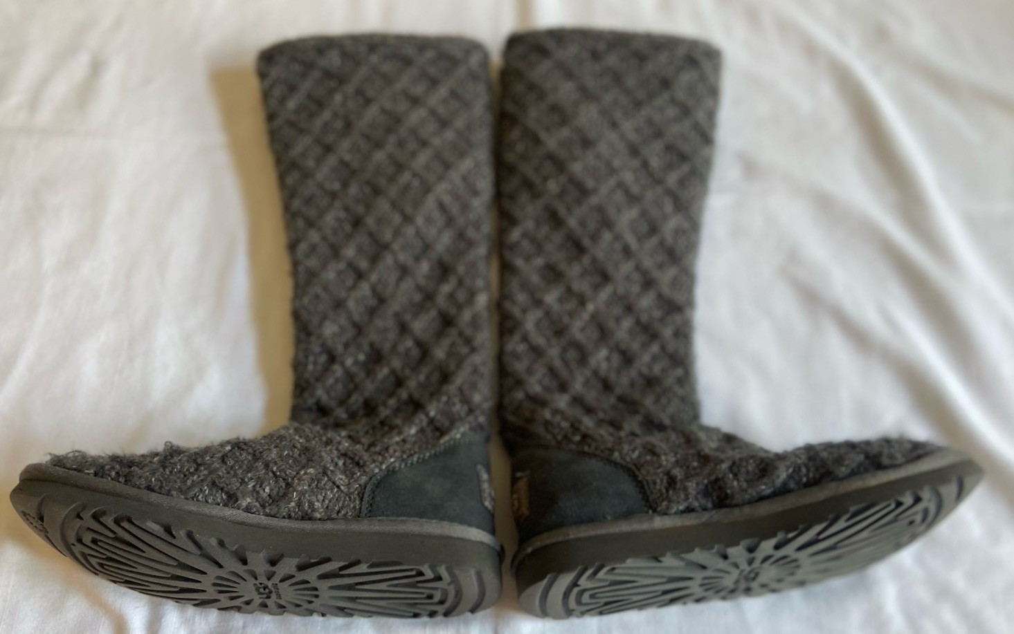 UGG Cardy Gray Knit Sweater Boots – Women’s Size 5 – Style 3066