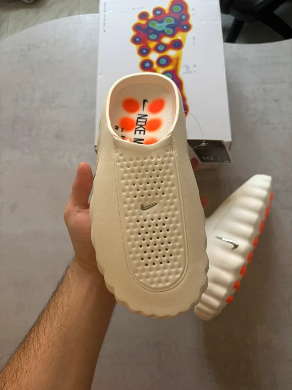 Nike Mind 001 (Sail/Orange) – EU 43 /US 9.5 /UK 8.5 – New With Box