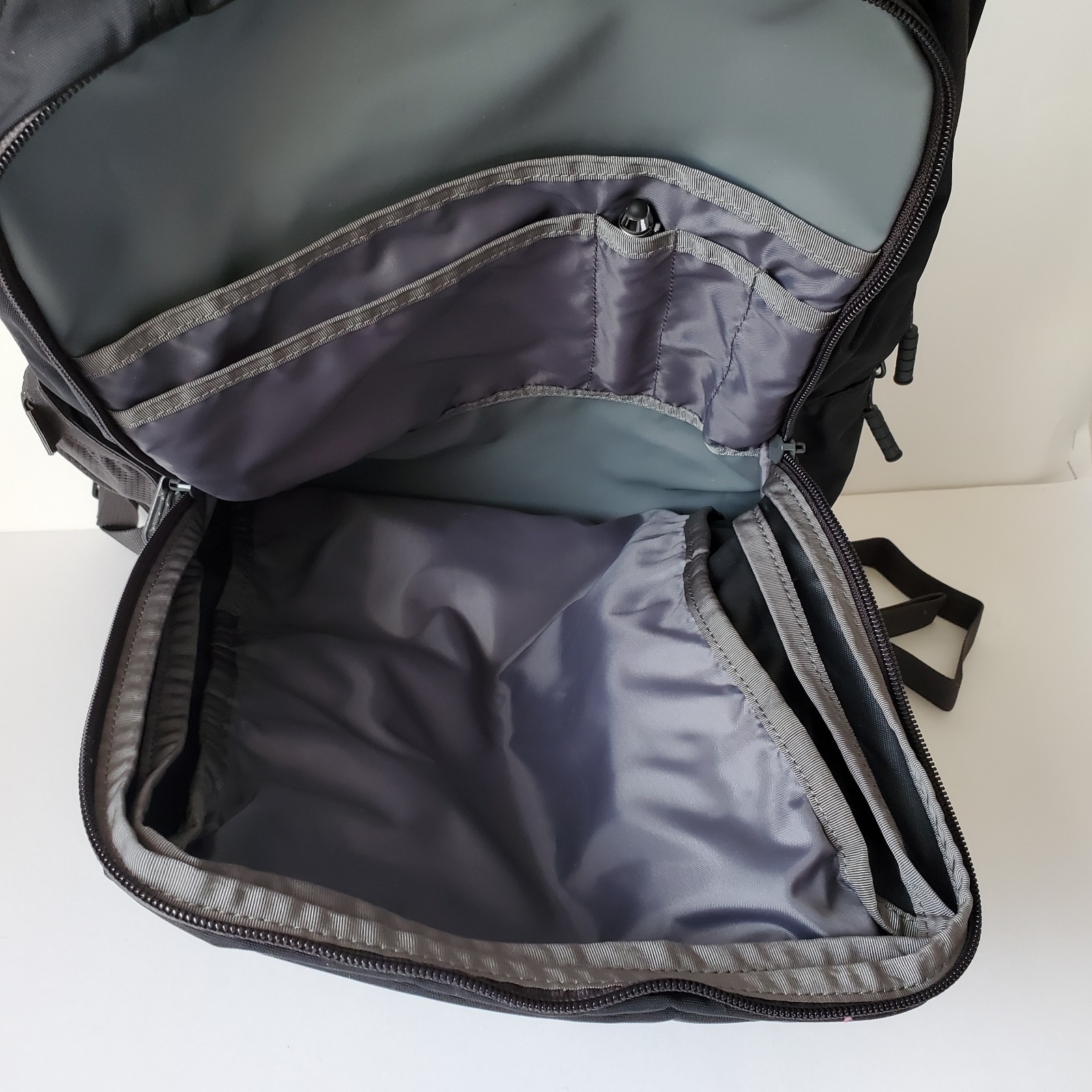 Timbuk2 Parkside Laptop Backpack Logo “Robert Half” Jet Black Travel Office Book