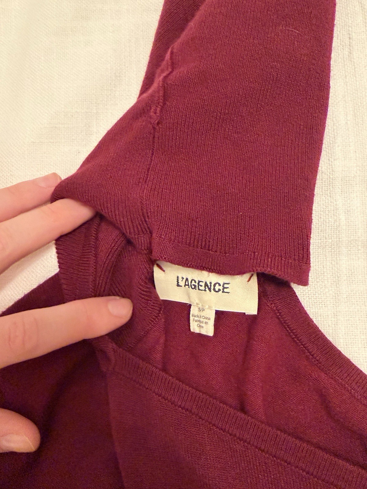 L’AGENCE Women’s Burgundy Solid Knit Cold Shoulder Top S/P Long Sleeve Stretch