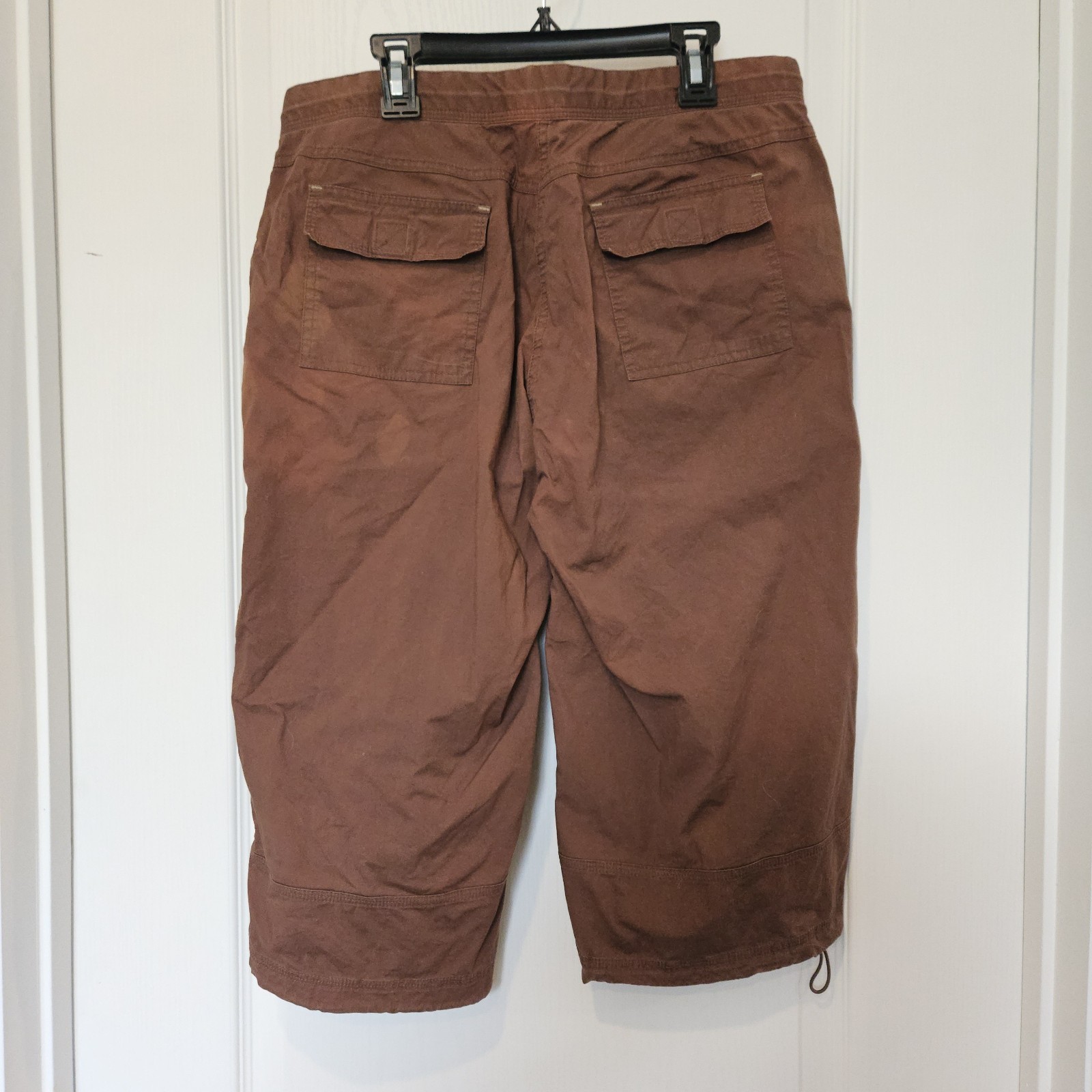 Womens Brown Distressed Wash Cargo Capri Pants Adj Drawstring Utility Hiking L
