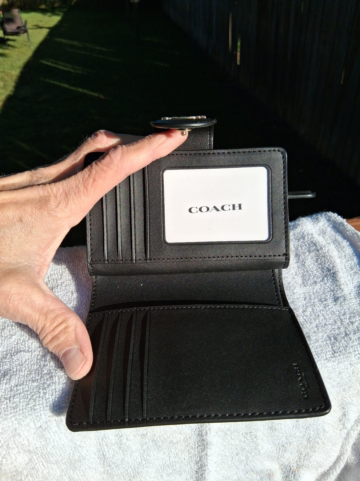 NEW! COACH MEDIUM CORNER ZIP SIGNATURE EMBOSSED C LEATHER BLACK WALLET CV414