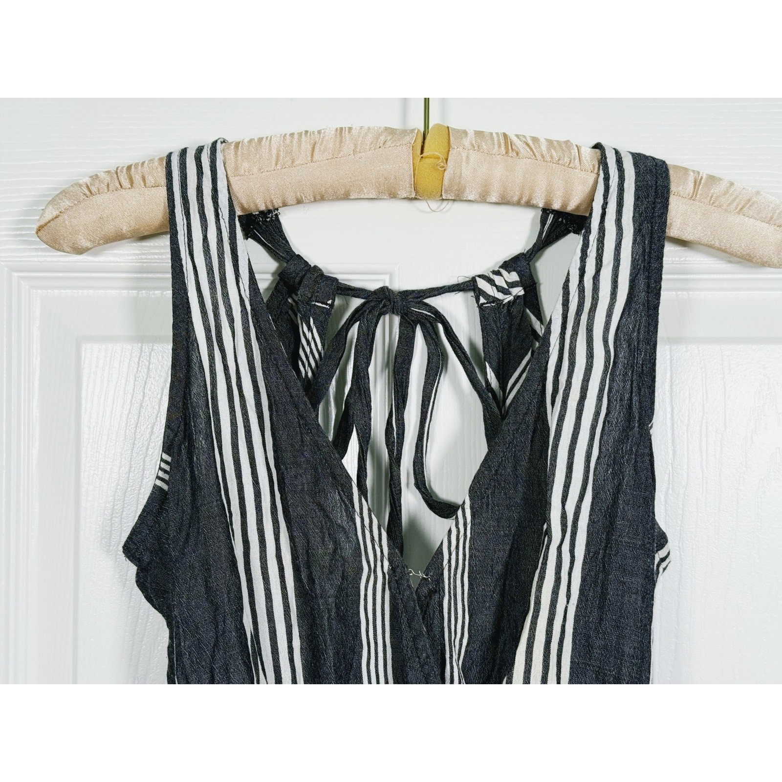 Abercrombie & Fitch Striped Tie Back Romper Medium Gray Beachy Coastal Summer