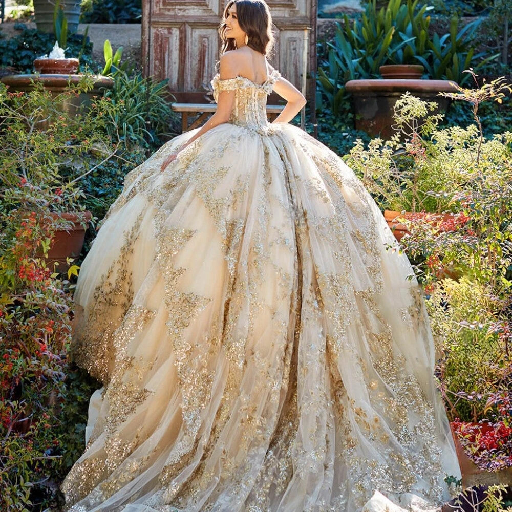 Champagne Quinceanrra Dresses Luxury Gold Applique Beaded Ball Gowns Sweet 15 16