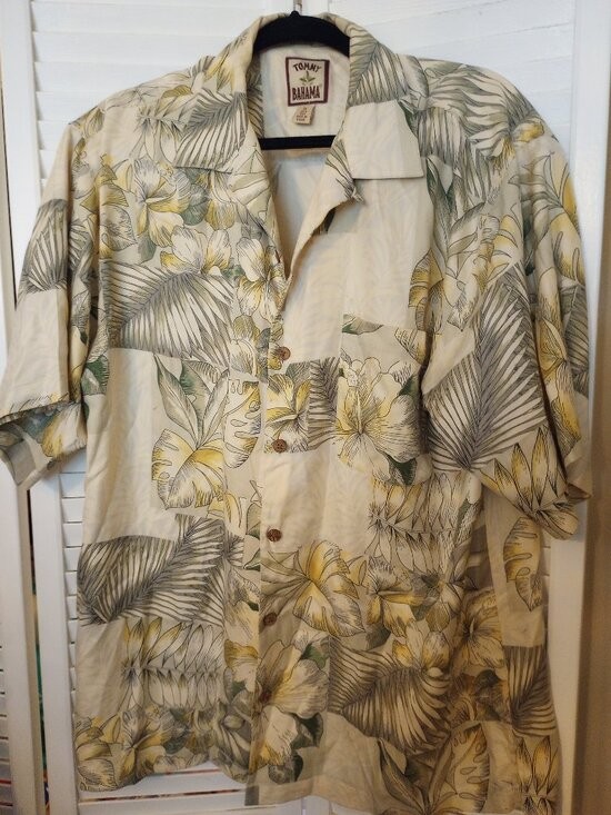 Tommy Bahama‎ Mens M 100% Silk Floral Beach Hawaiian Shirt