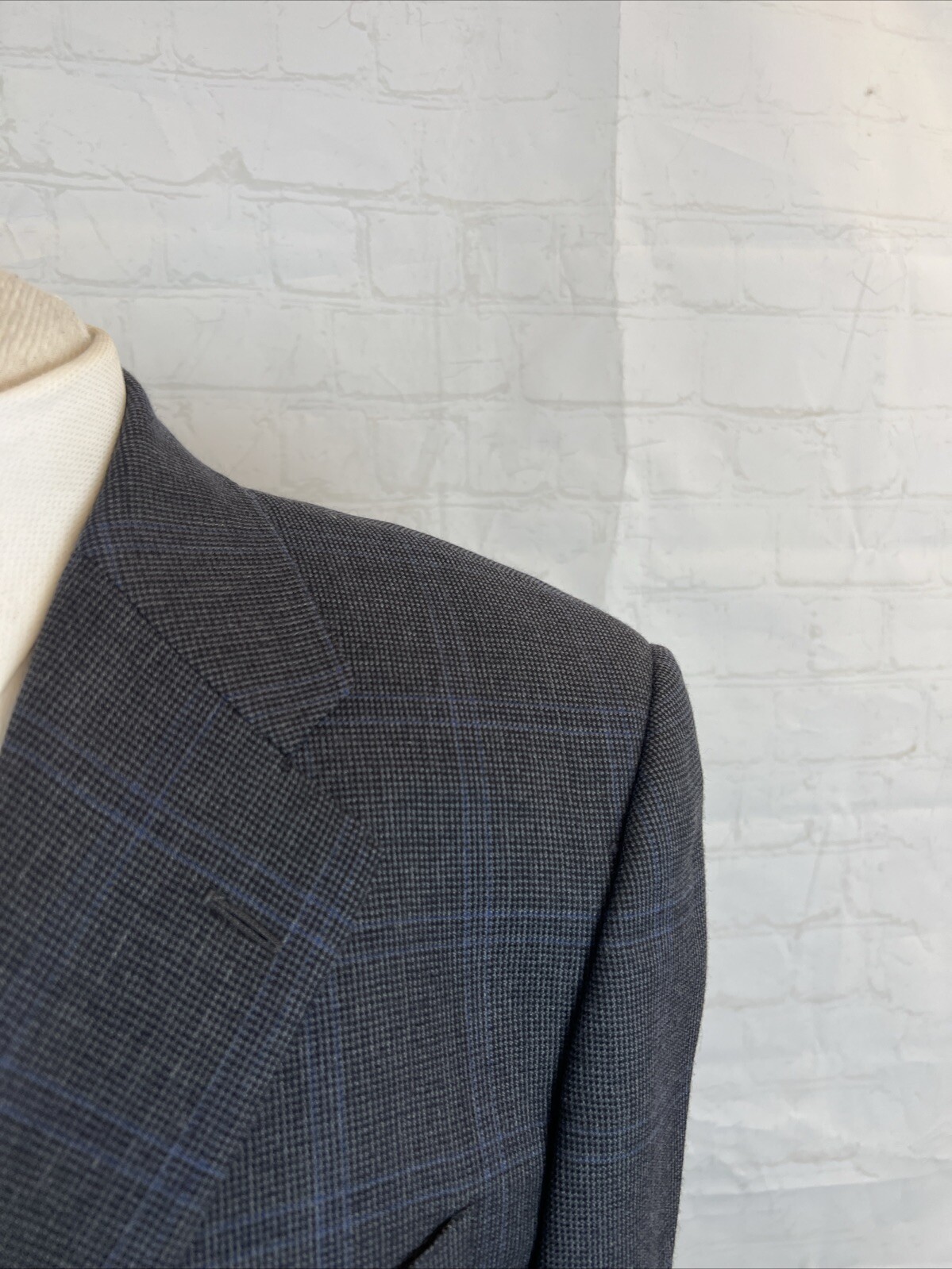 Corneliani Italy Men’s Dark Gray Blue Plaid Cashmere Wool Blazer 40S $1,595