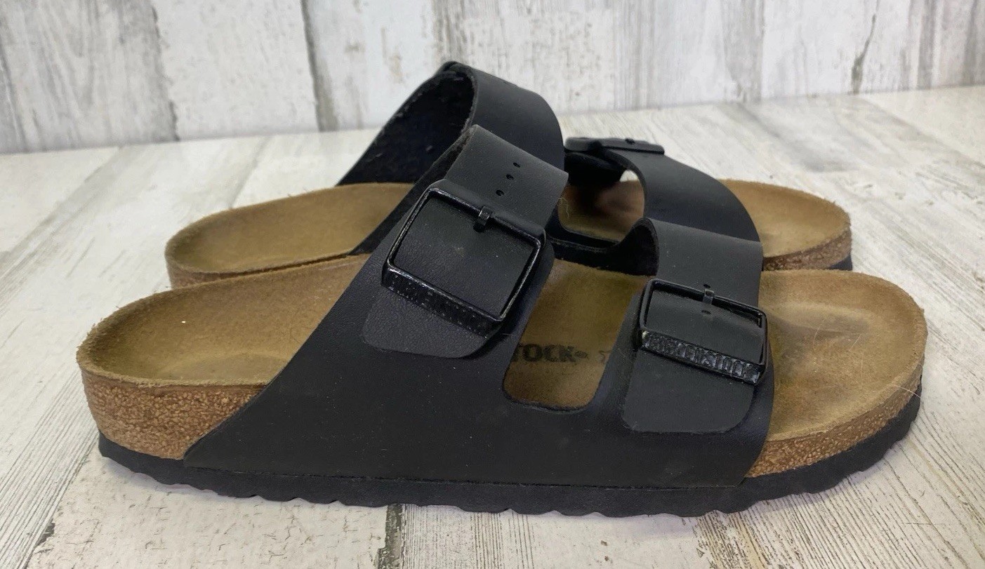 Birkenstock Arizona Black Two Strap Sandals Sz 40 Women 9 Men 7 Medium / Narrow