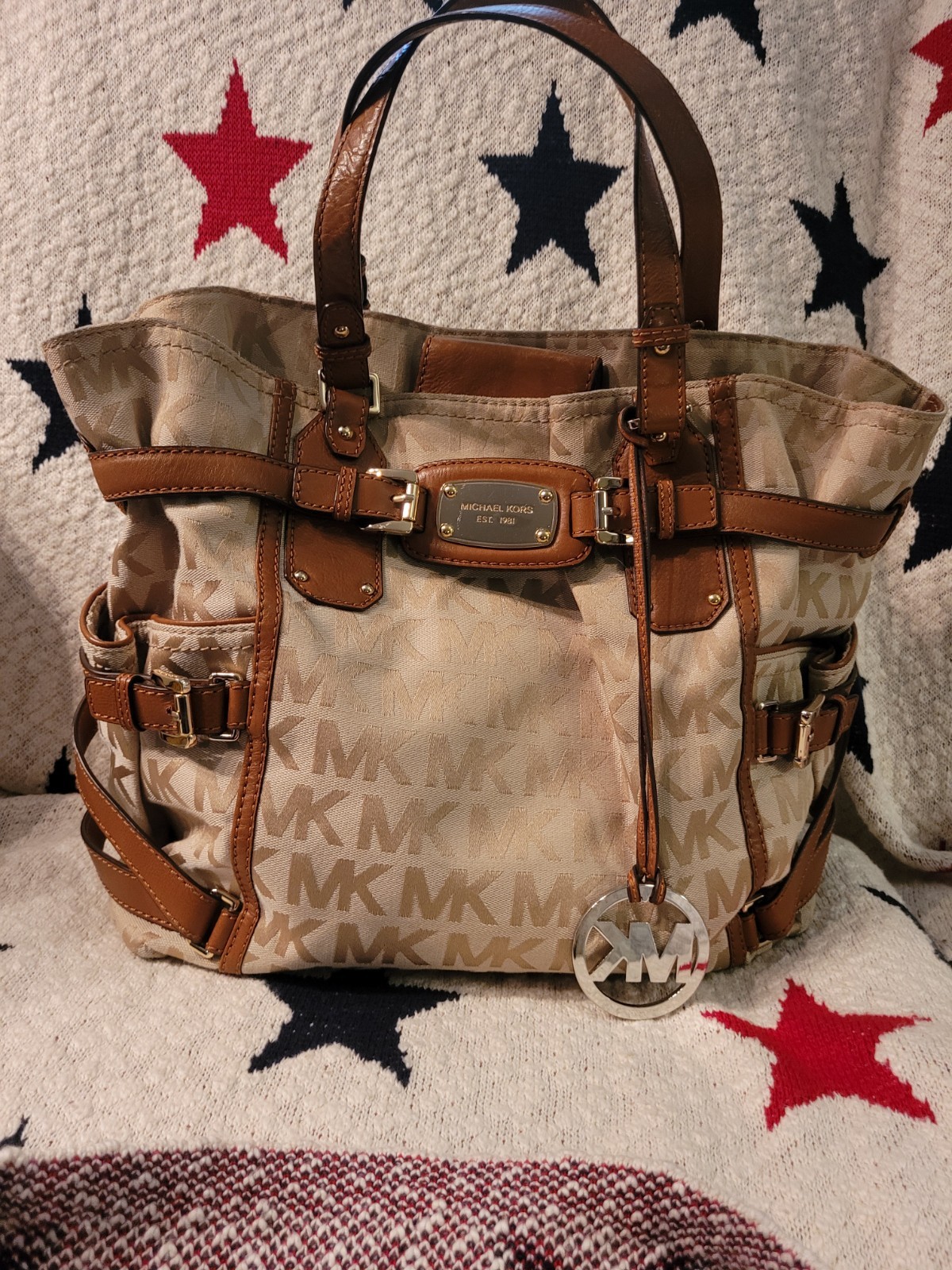 Michael Kors Beige Brown Logo Large Tote Magnetic Gold Hardware Charm Pockets