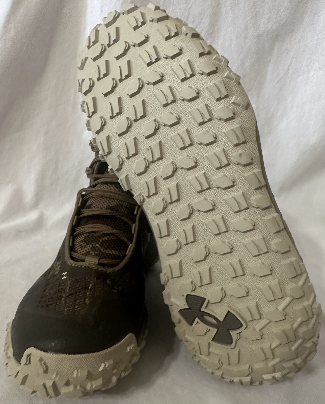 Under Armour UA HOVR Dawn Waterproof 2.0 Boots Men’s Size 7, 3025573-900