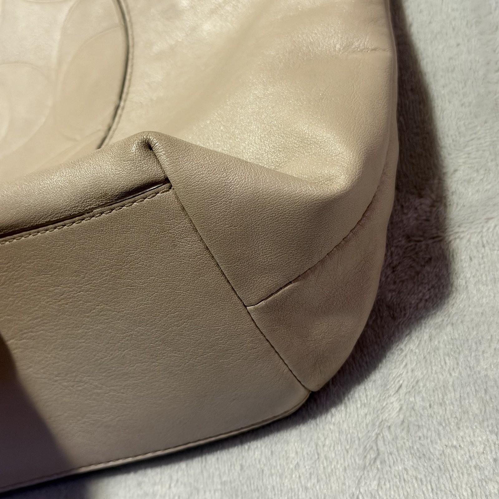 Coach Laura Signature Embossed Leather Tote Bag Taupe Gray Purse Handbag F18336
