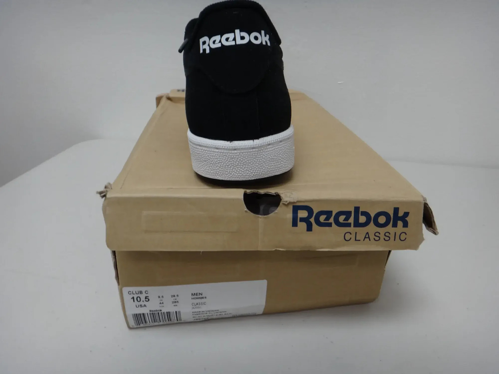 Reebok Club C 85 Men’s 10.5 Black Suede Sneaker Classic Low Top Comfort