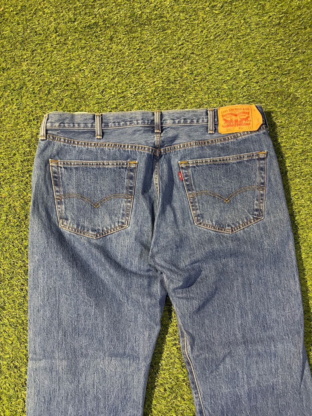 Baggy Levi’s 501 Original Fit Button Fly Jeans Medium Wash Size 40×30