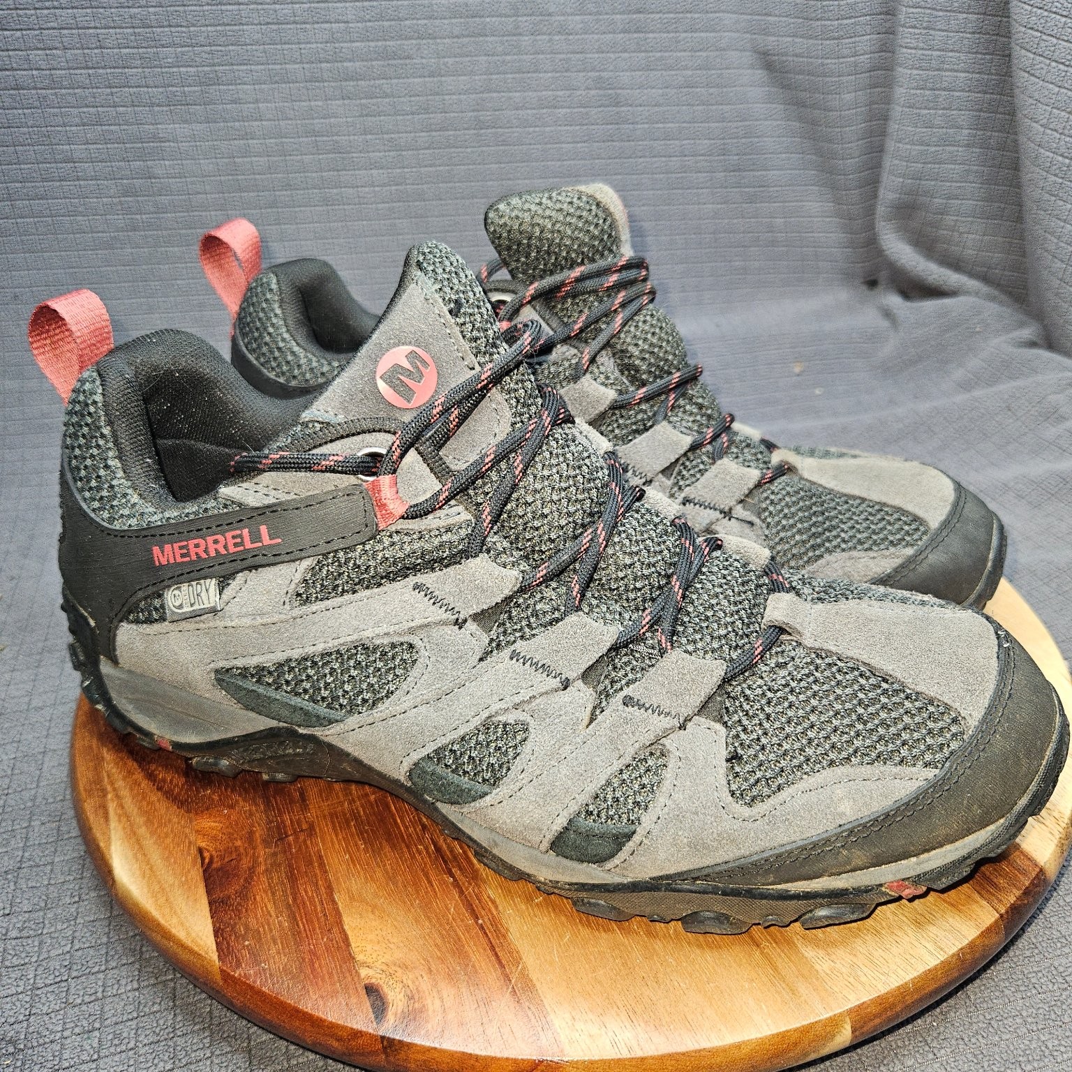 Merrell Moab 2 Vent Men’s 9 Granite Red Hiking Trail Shoes J84279
