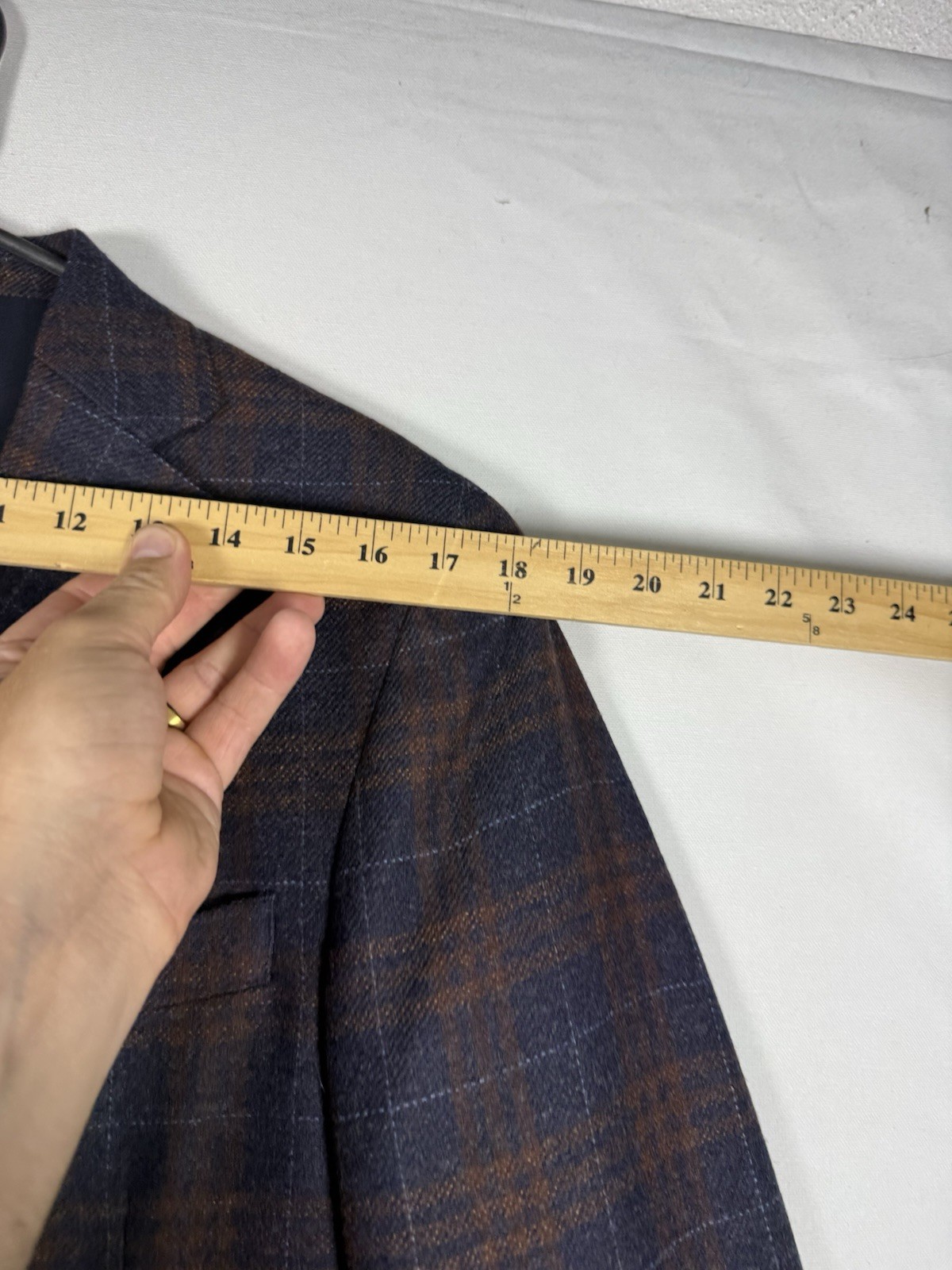 Joseph A Bank Men’s 40R Wool Plaid Jacket Blazer Patch Pocket Dual Vent EUC