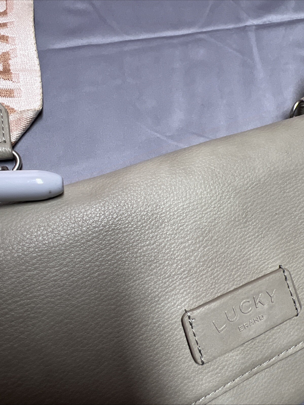 Lucky Brand’s 100% polyurethane crossbody, Removable Strap pre owned snap button