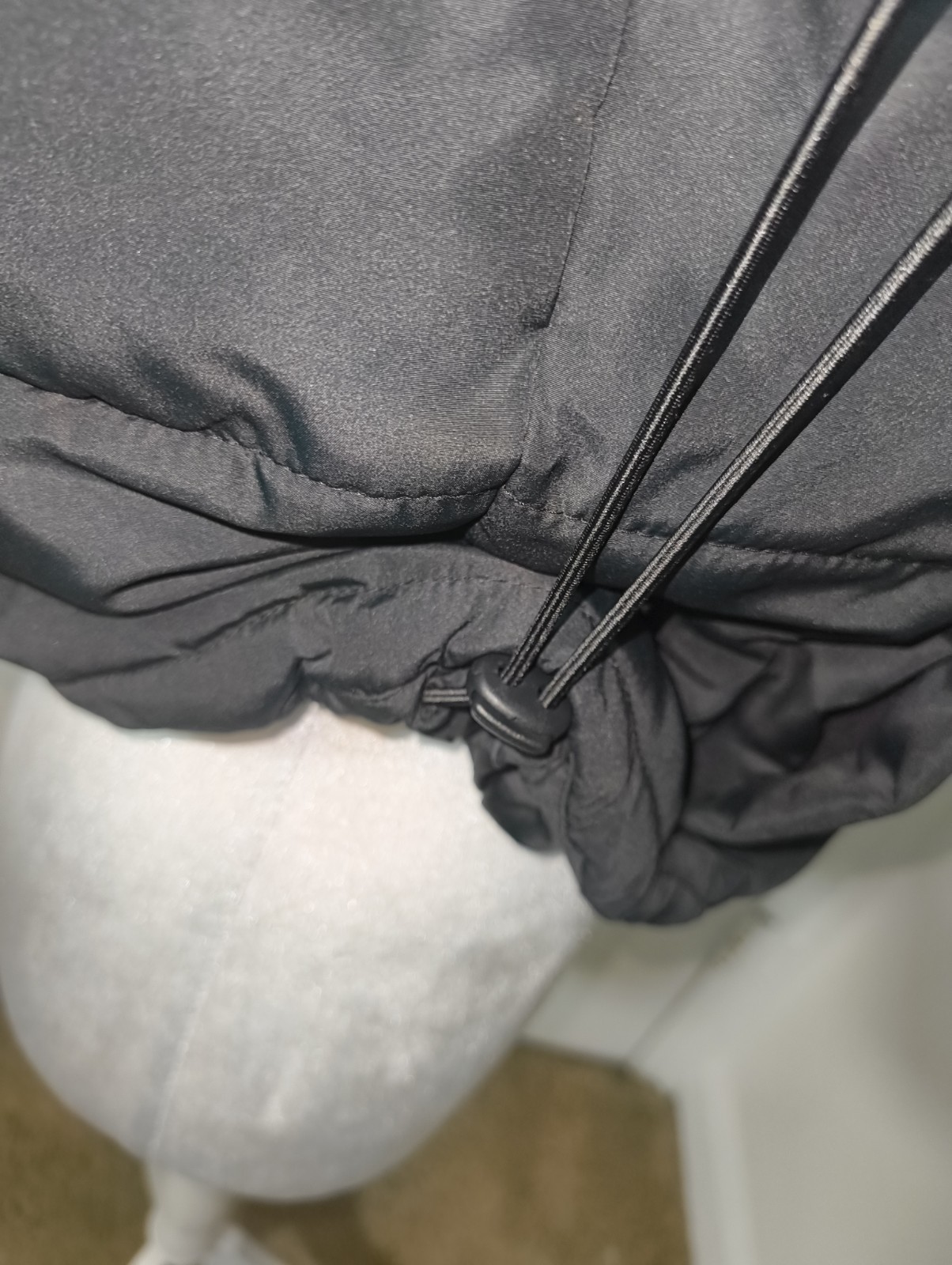 HollisterHollister Black Quilted Puffer Vest