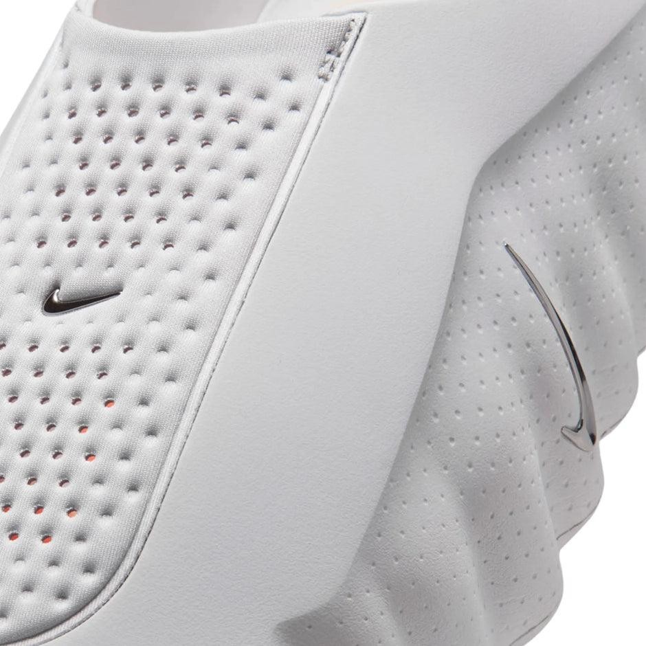 Nike mind 001 white slides Size 44 EU