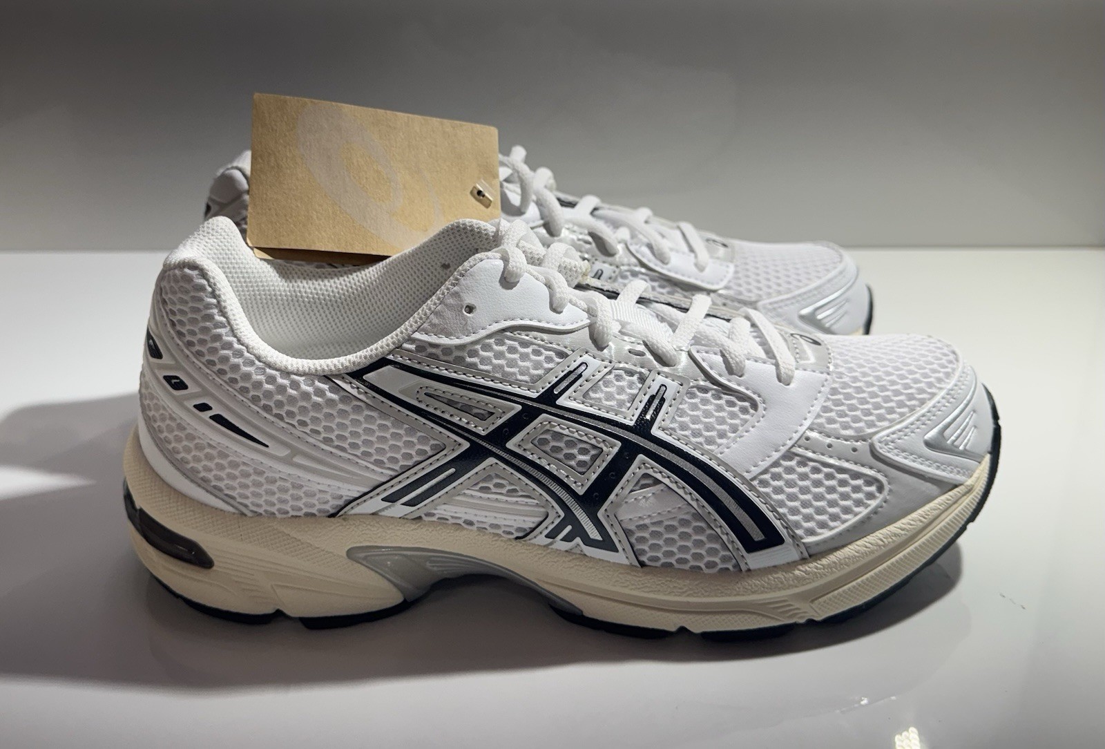 ASICS Gel 1130 White Cloud Grey 1201A256-118 Mens size 7 1/2 Womens Size 9 NEW
