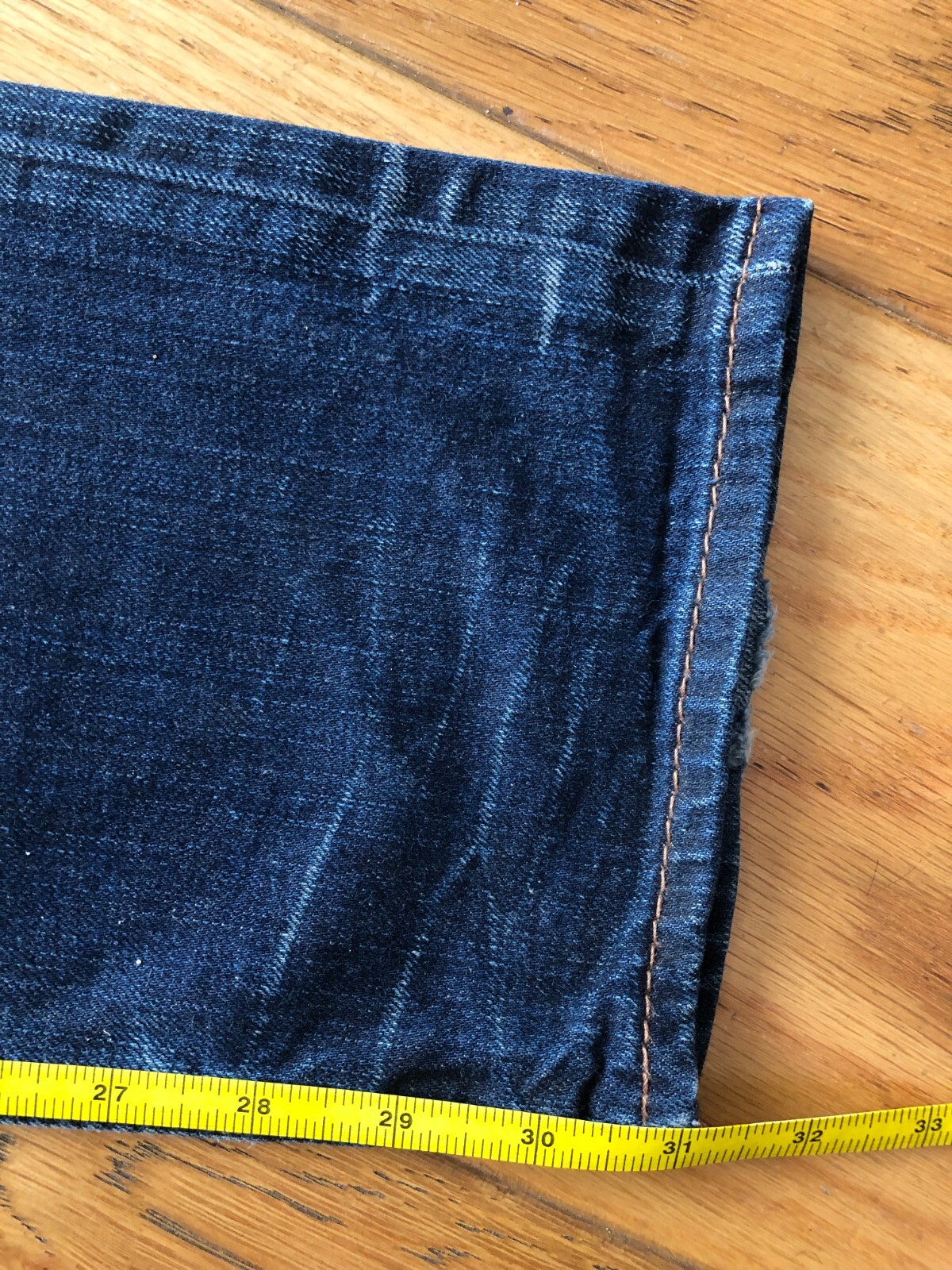 LEVI’S STRAUSS & CO MEN’S DARK BLUE 504 STRAIGHT JEAN W29 L32 (31)
