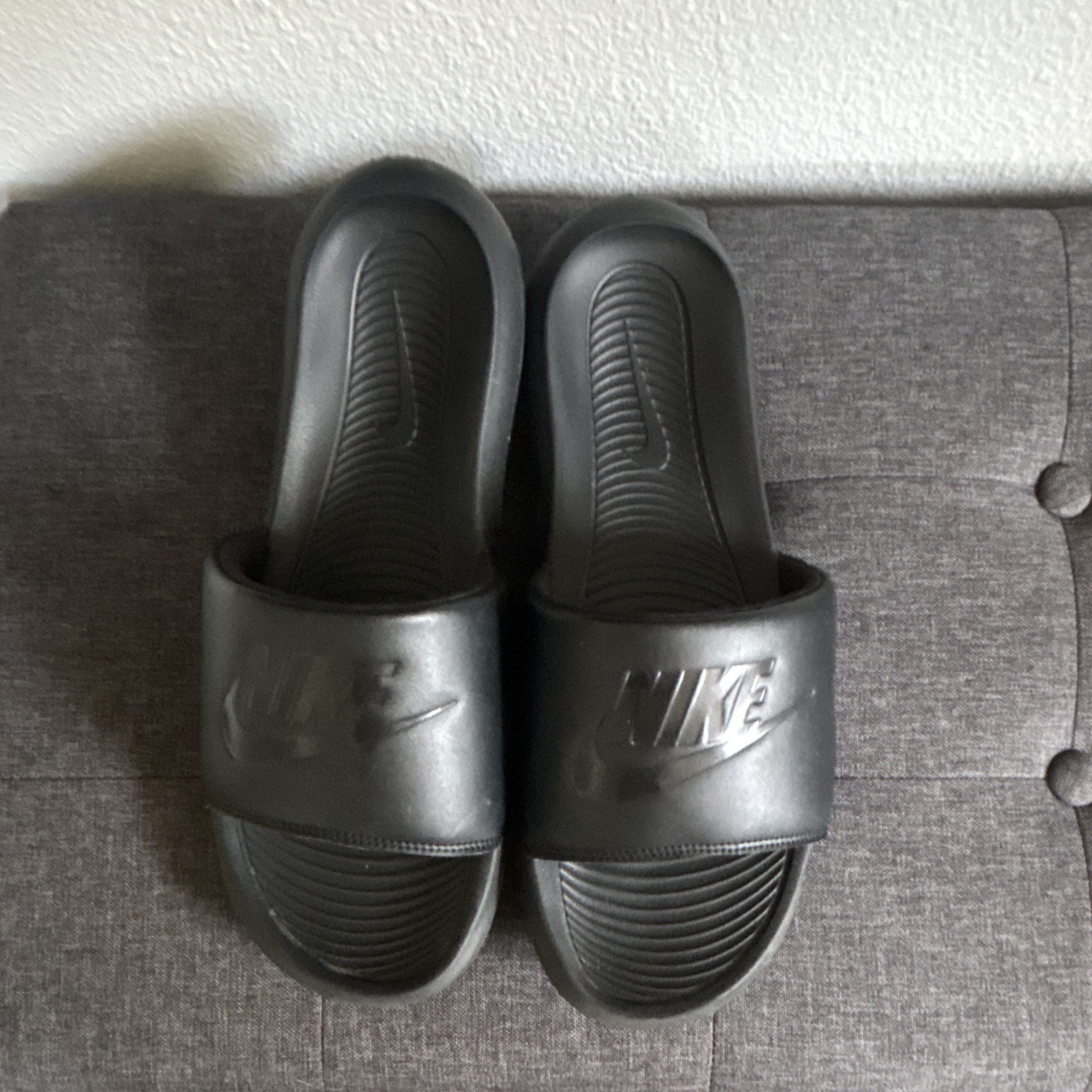 Nike Men’s Slide Sandals US 14 Black Slip-On Rubber Upper Logo