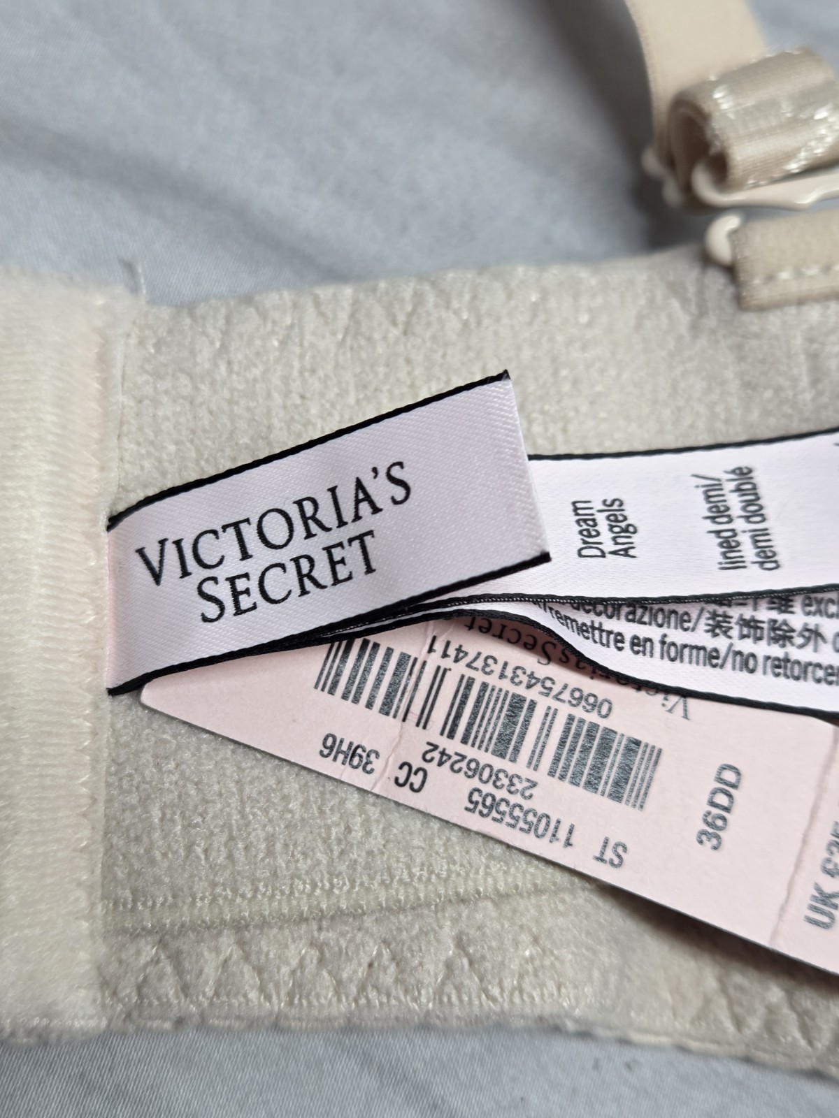 Victoria’s Secret Dream Angels Lined Demi Bra Size 36DD NWT Cream/Tan
