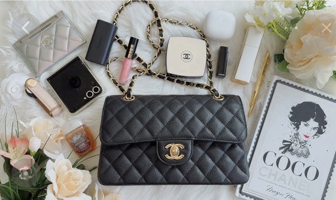 Chanel Medium Double Flap Bag Classic 2.55 Caviar Leather/Excellent Condition!