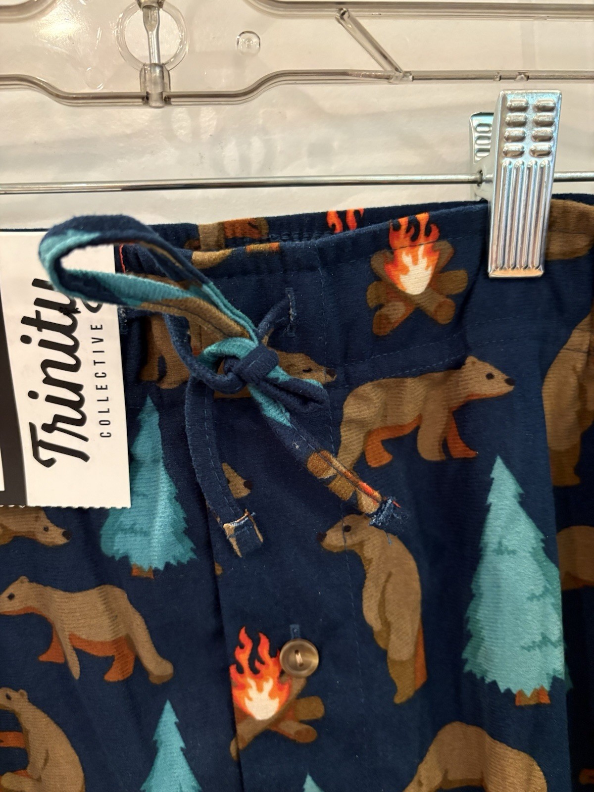 NWT Men’s Size L Sleep Pant From Trinity Collective Bear With Campfire Print