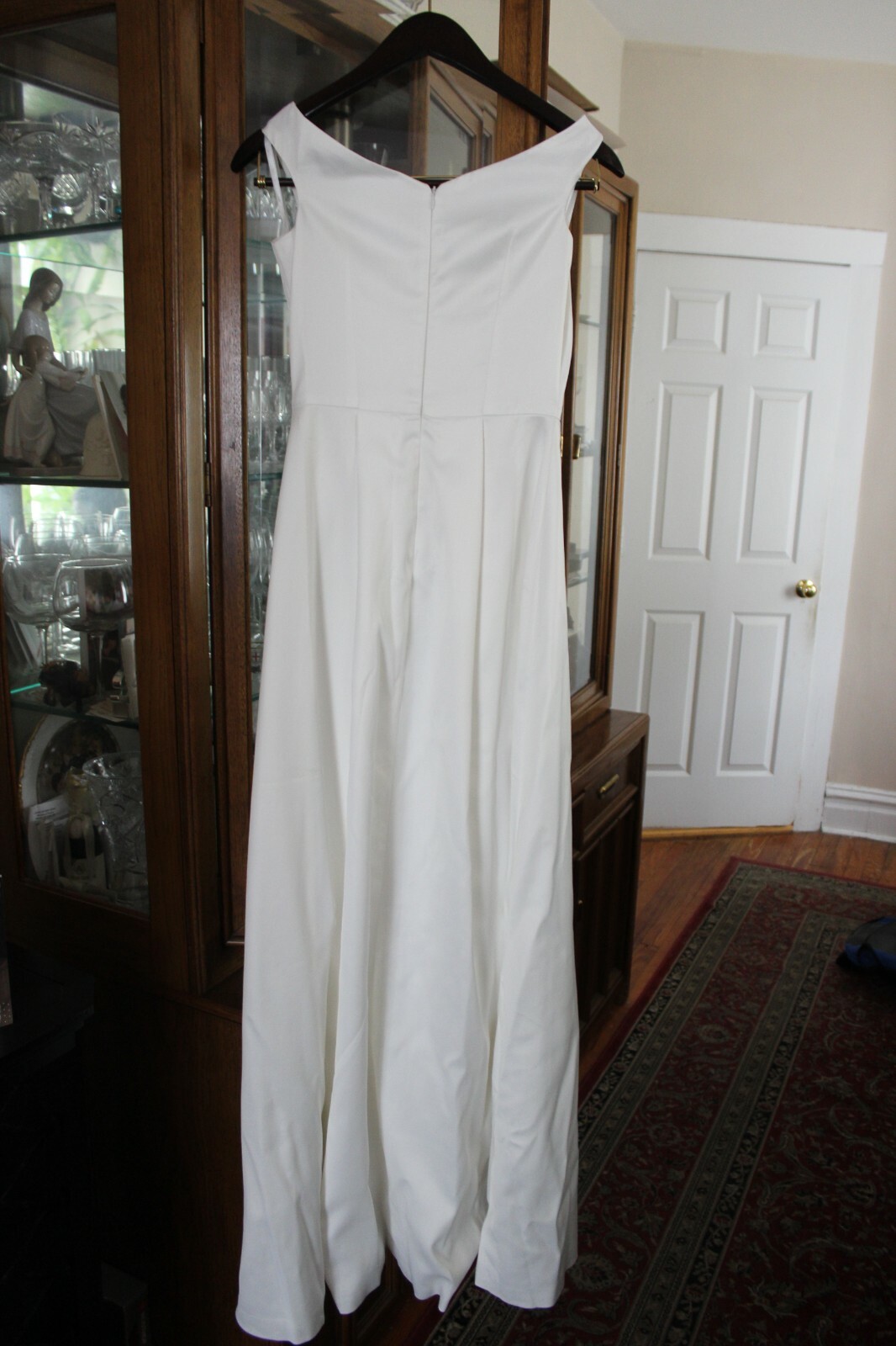 Classic & Clean Custom Silk A-Line Wedding Dress – Never Worn