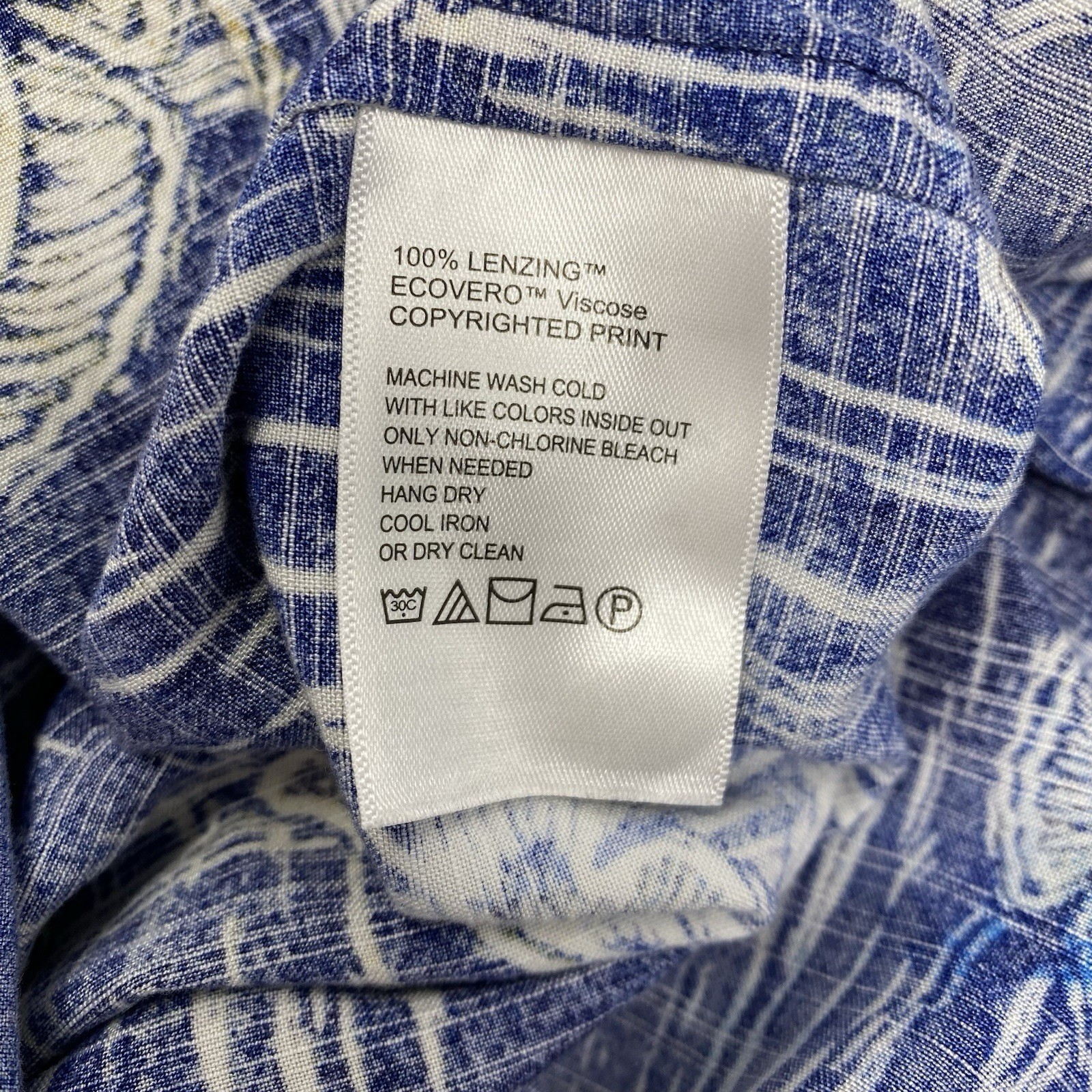 Tommy Bahama Shirt Mens Medium Blue Veracruz Cay Fish Print Short Sleeve Button