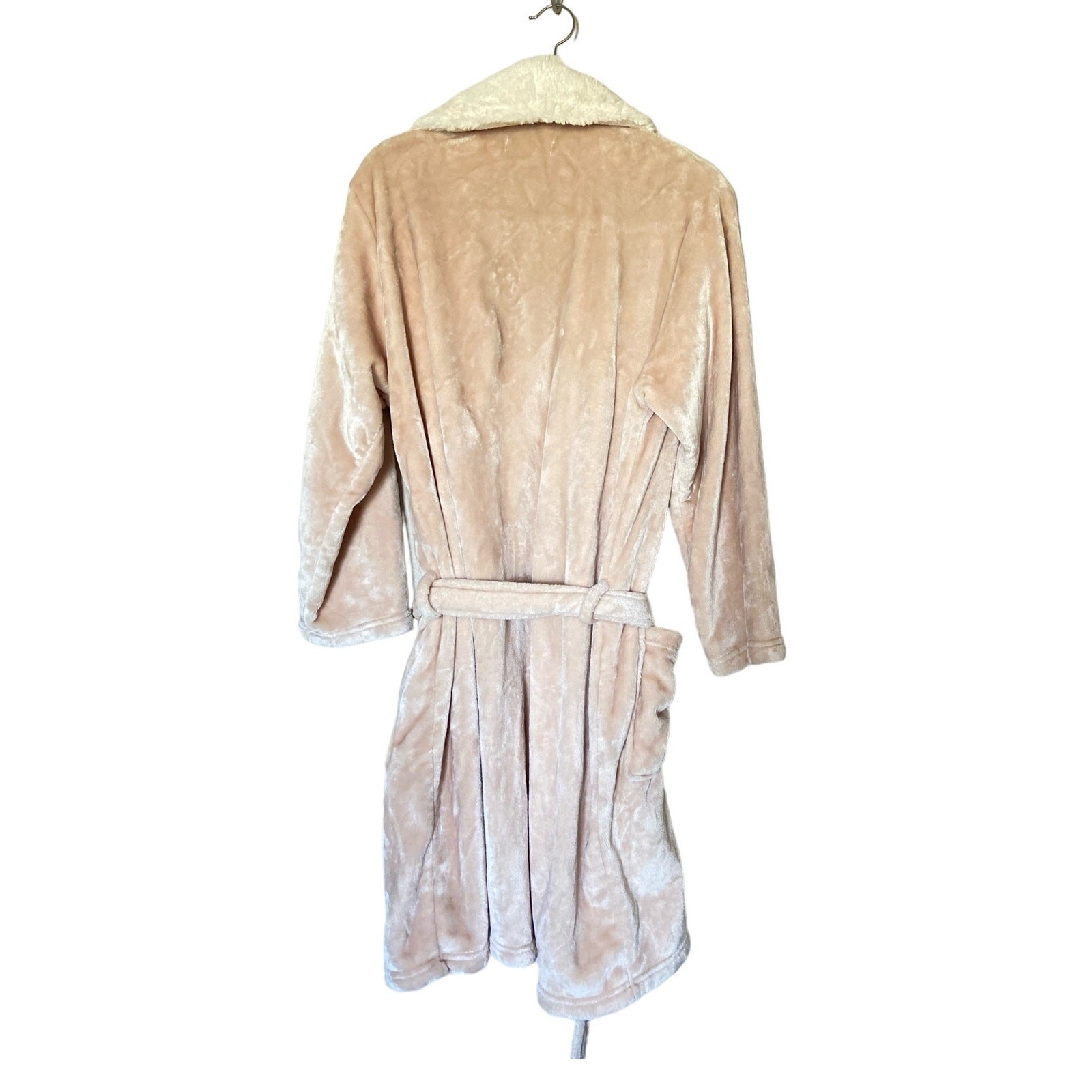Adrienne Vittadini Plush Bathrobe Ultra Soft Faux Fur Pockets Tan One Size