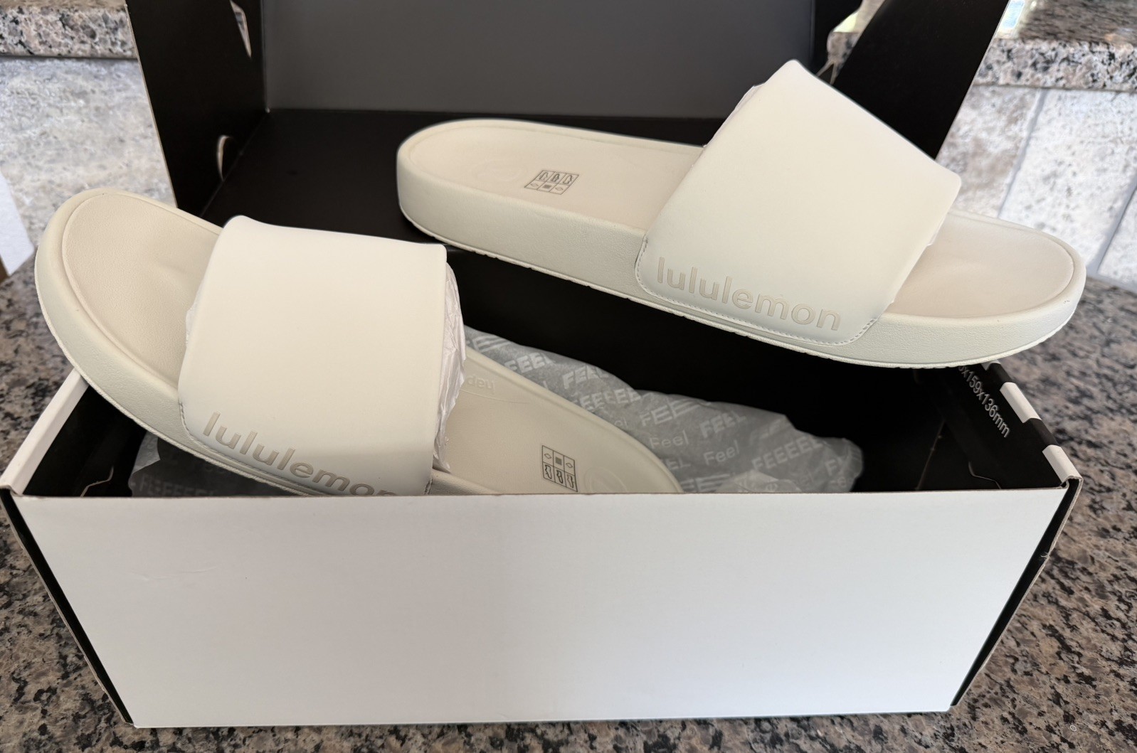 Lululemon Men’s Restfeel Slide US 12 Bone/Bone/Bone New Sandals/Never Worn