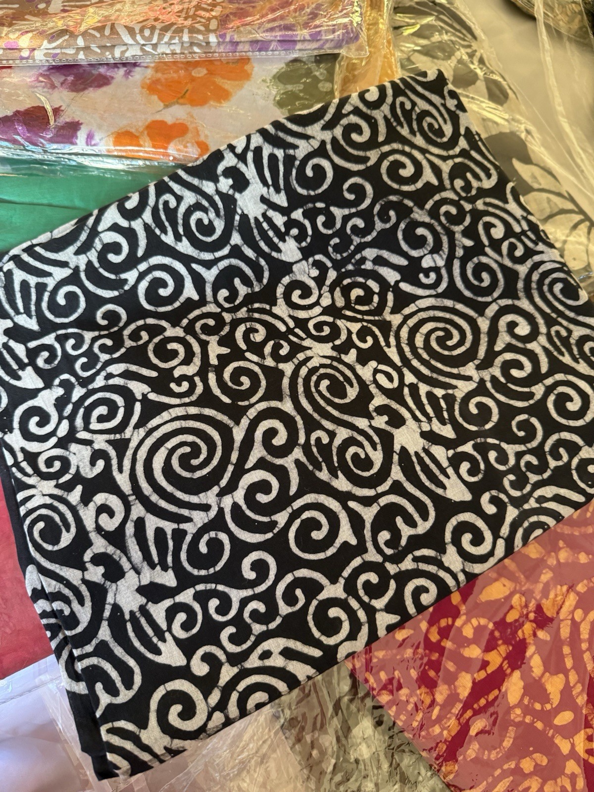 NEW 🆕, Cotton BATIK SAREE. ( Item#L2736 ) including blouse piece.