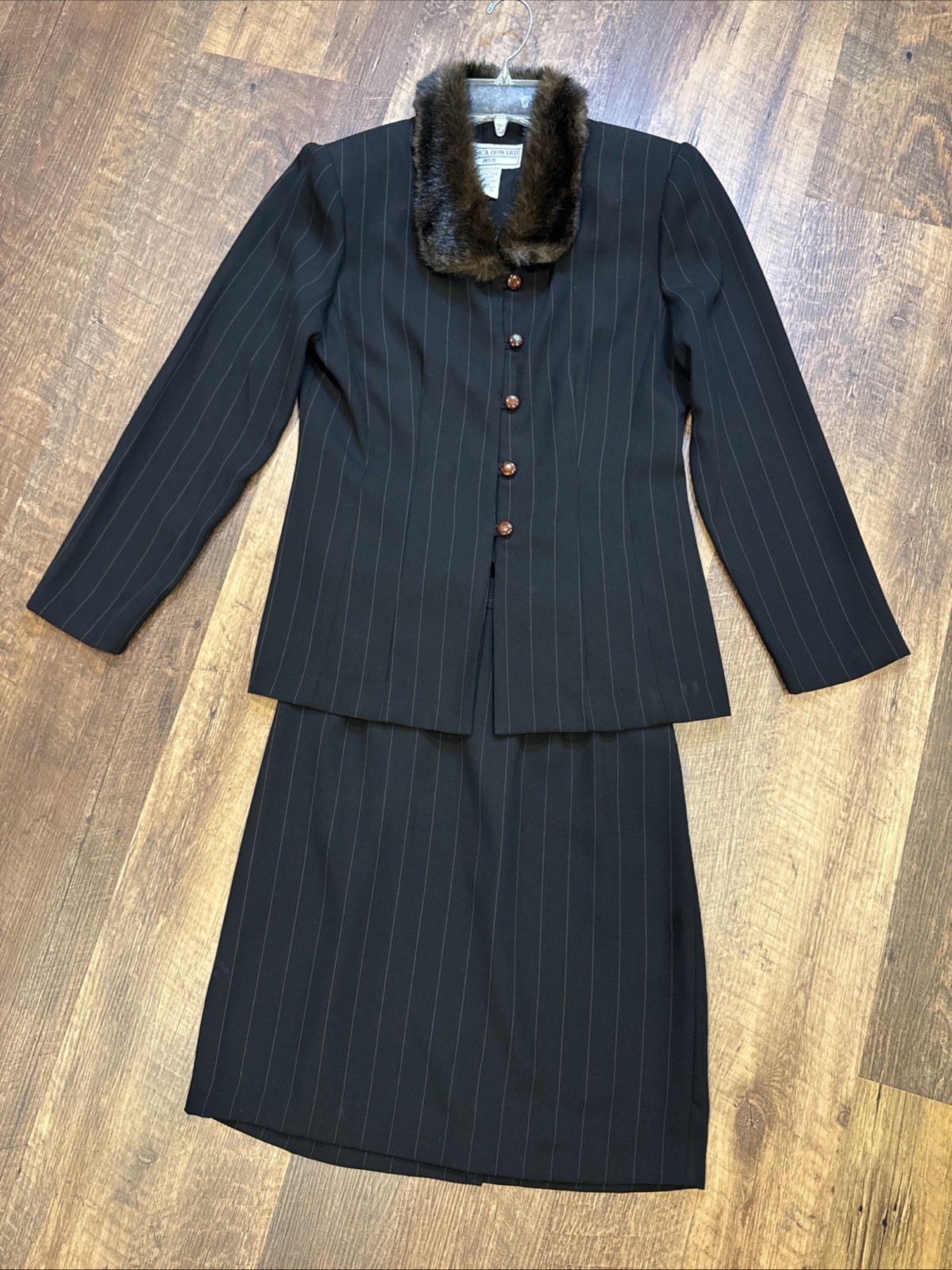 Jessica Howard 2 PC Faux Fur Collar Skirt Suit Womens 6 Black Vintage Classic