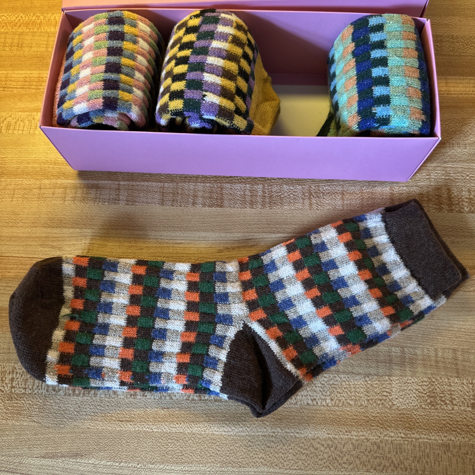 OKISS socks 4 piece multi color thick crew socks women New in box