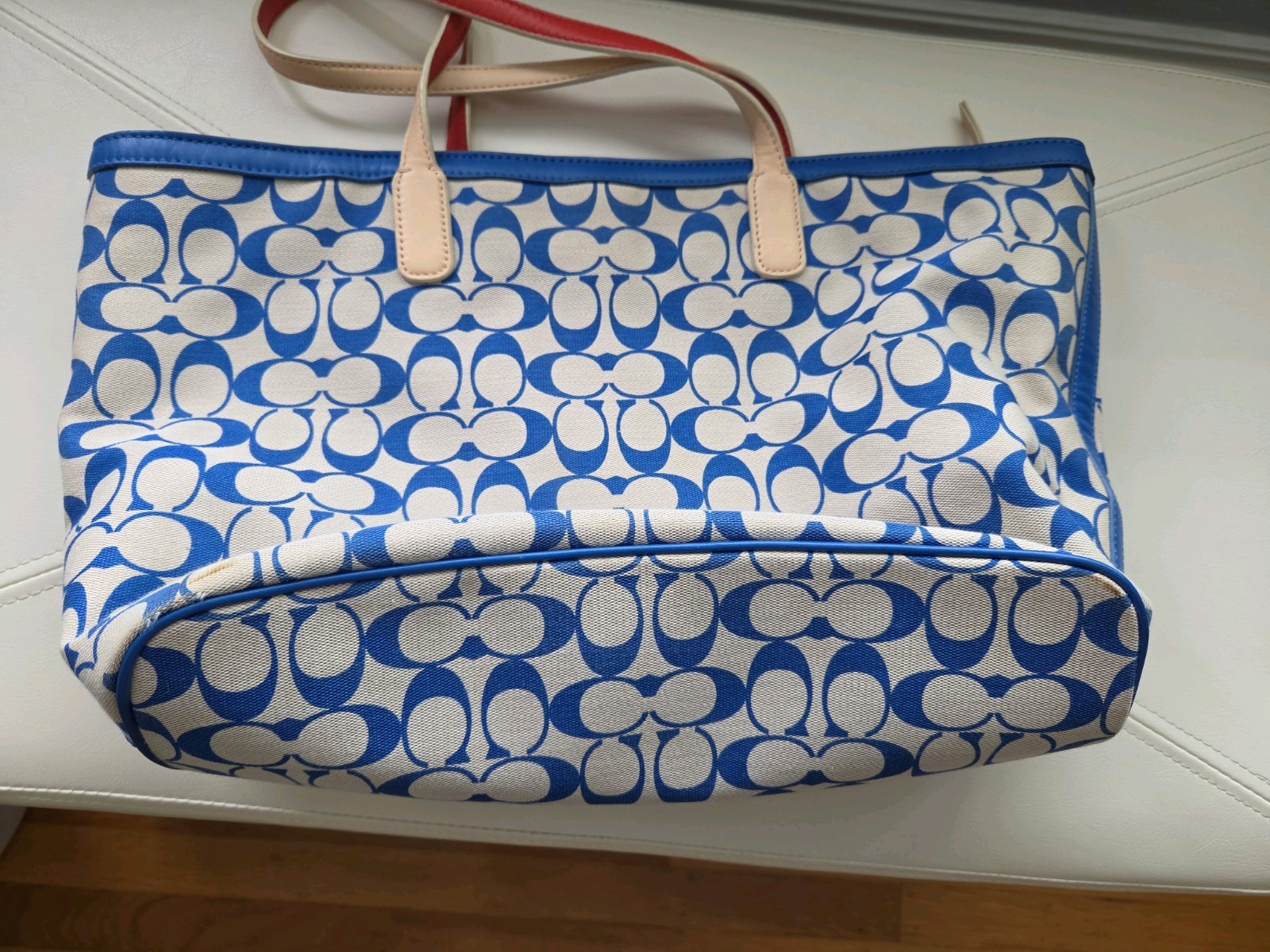 Coach 23465 Weekender Signature C Medium Zip Tote Blue & Beige Jacquard Red