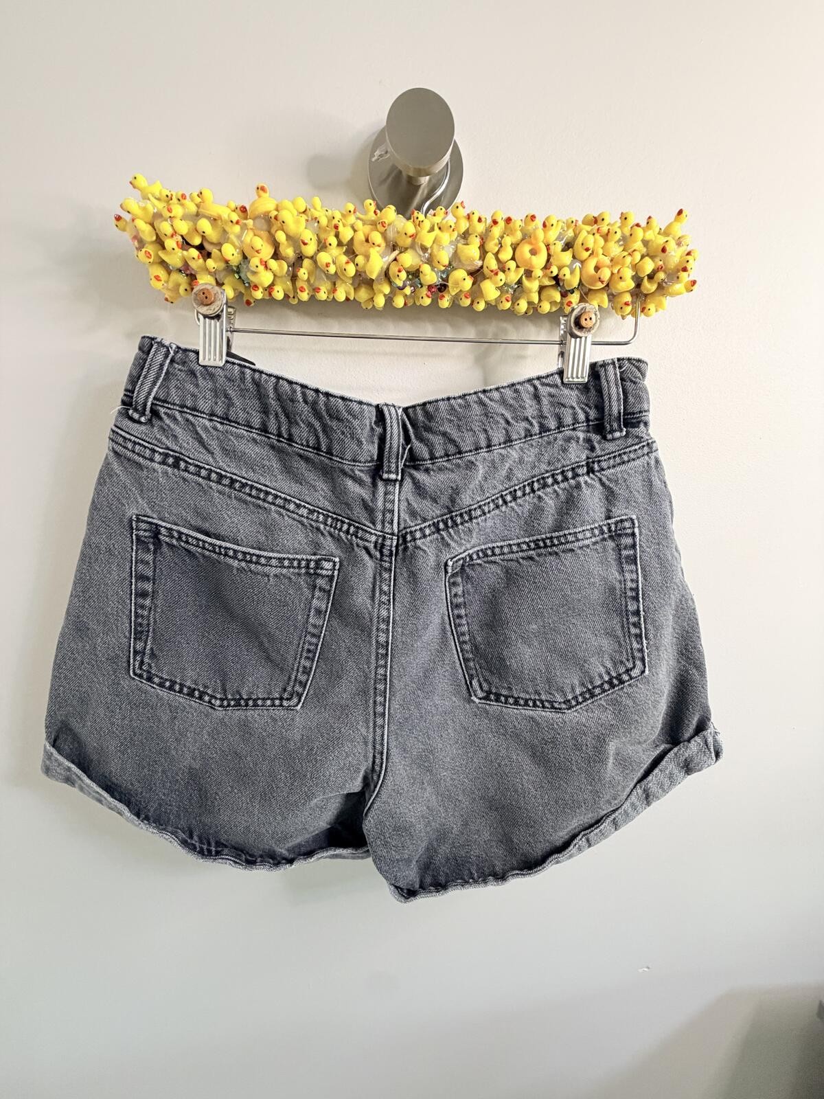 H&M Women’s Black/Gray Denim Shorts – Classic Fit, Stylish Comfort
