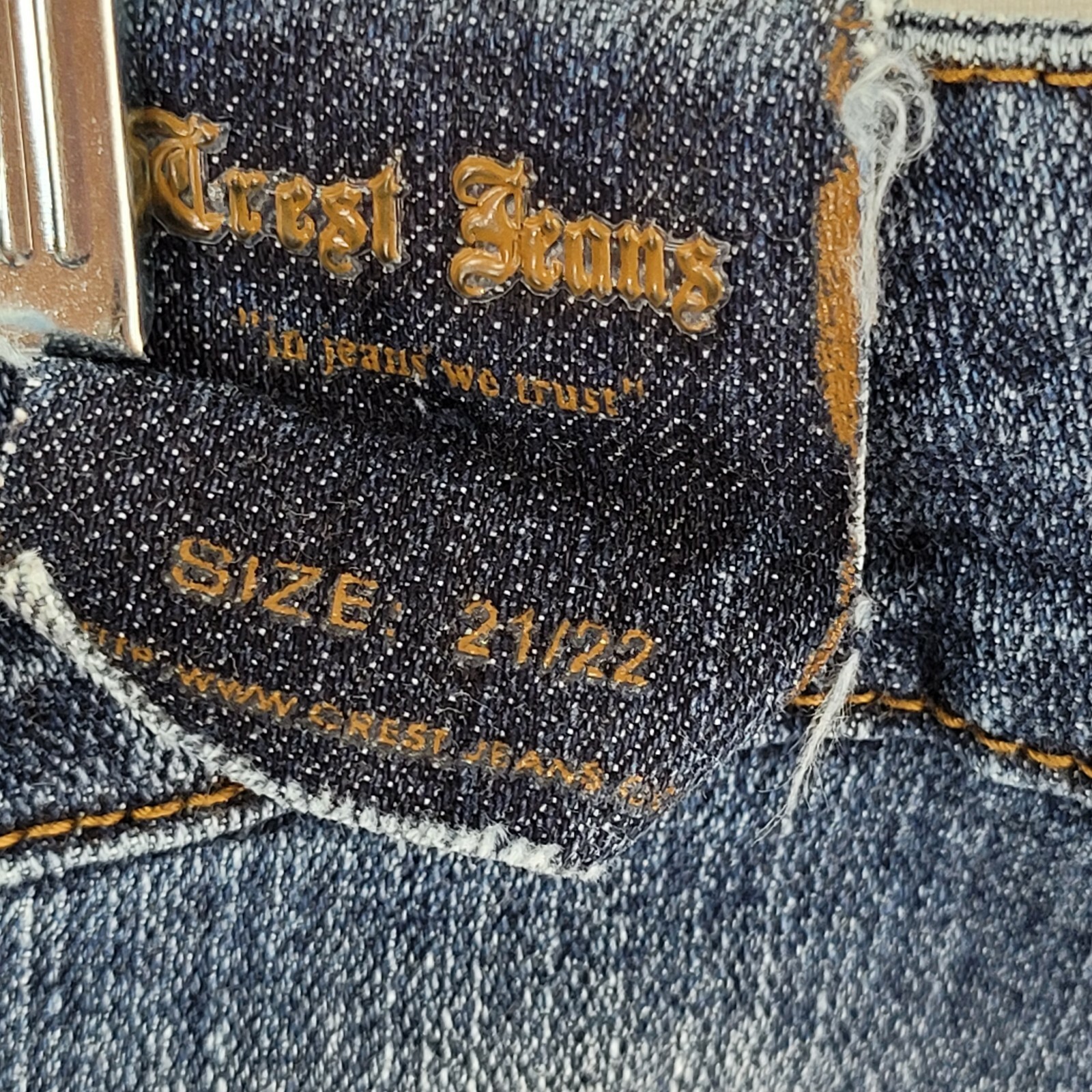 Crest Jeans Plus 21/22 Denim Stretch Shorts 41″ x 11 1/2″ Blue Distressed