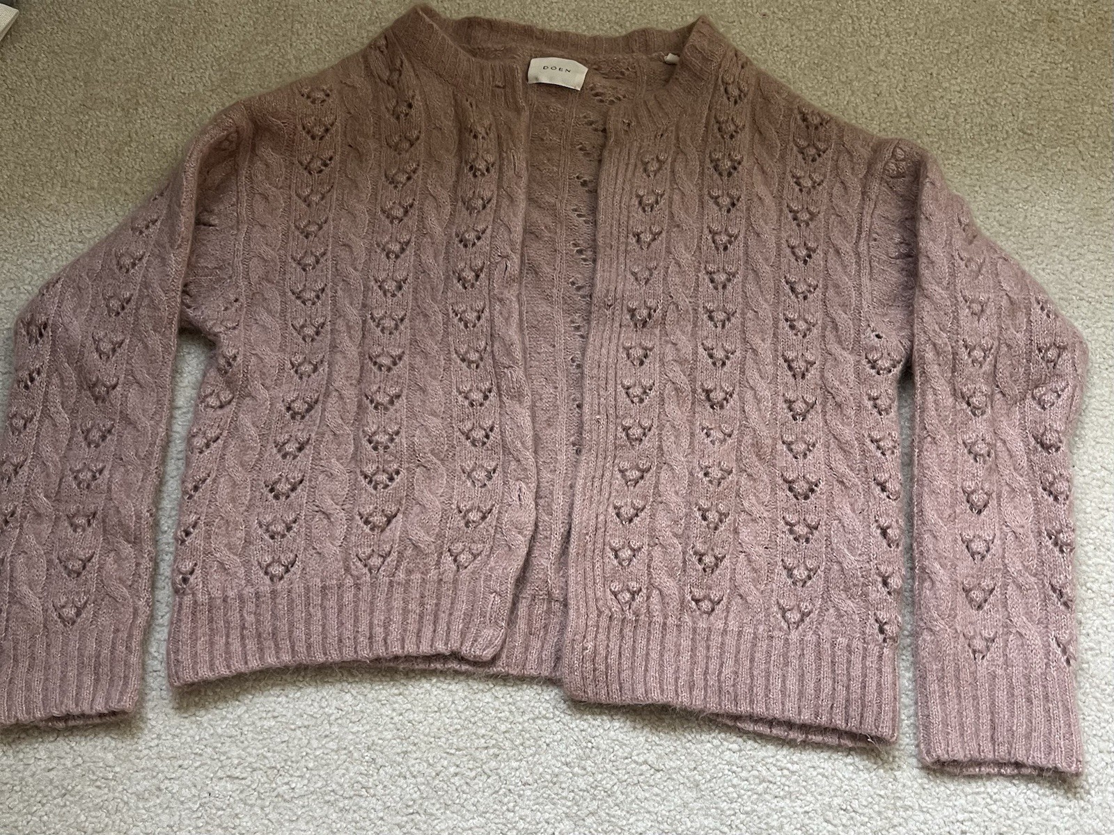 DOEN women’s knitted sweater but it is missing buttons, Size:S