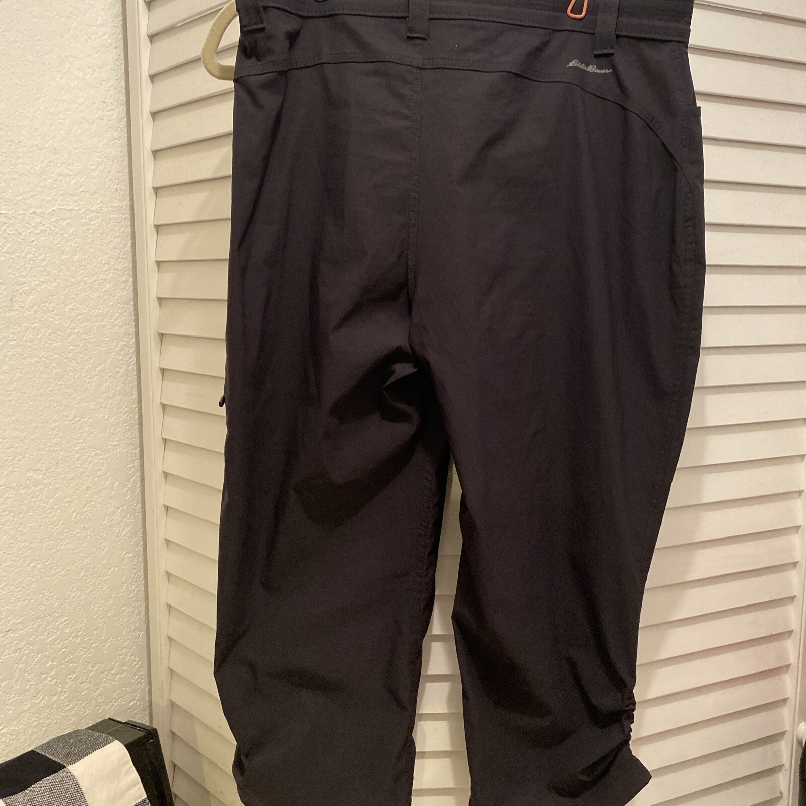 EDDIE BAUER Women’s “Rainier Capri Activewear Pants” Black Nylon Size 12 EUC