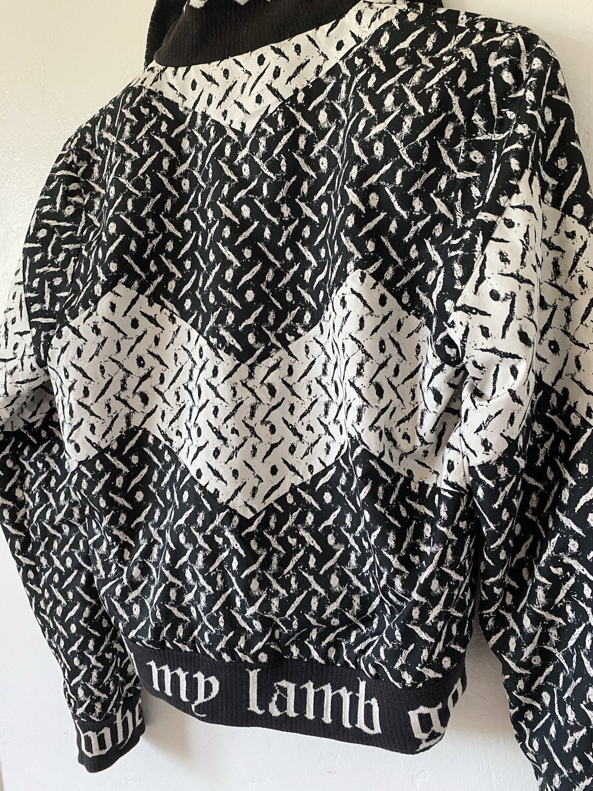 L.A.M.B. Fall 2006 Black White Chevron Windbreaker Jacket Gwen Stefani Rare Med.