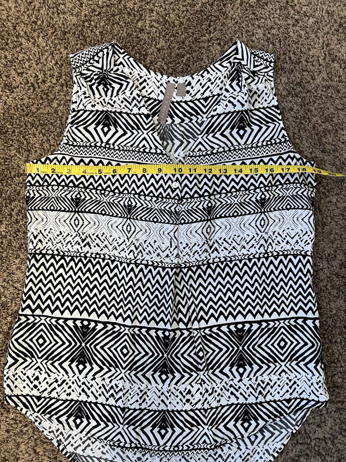 Brina & Em Rayon sleeveless blouse for women. Black and white size large
