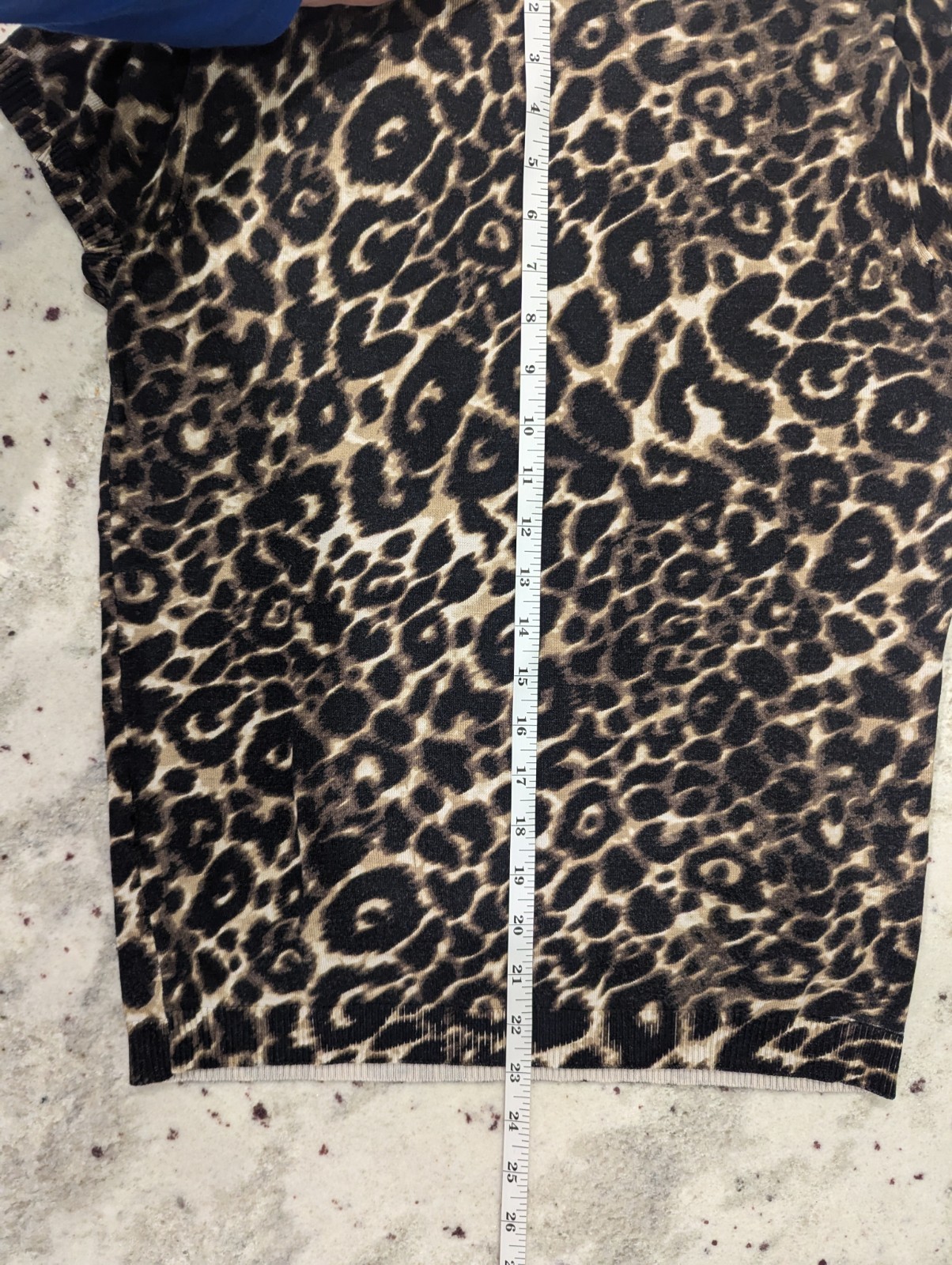 Calvin Klein Womens XS Leopard Print Top Casual Everyday Staple Gorp Normcore