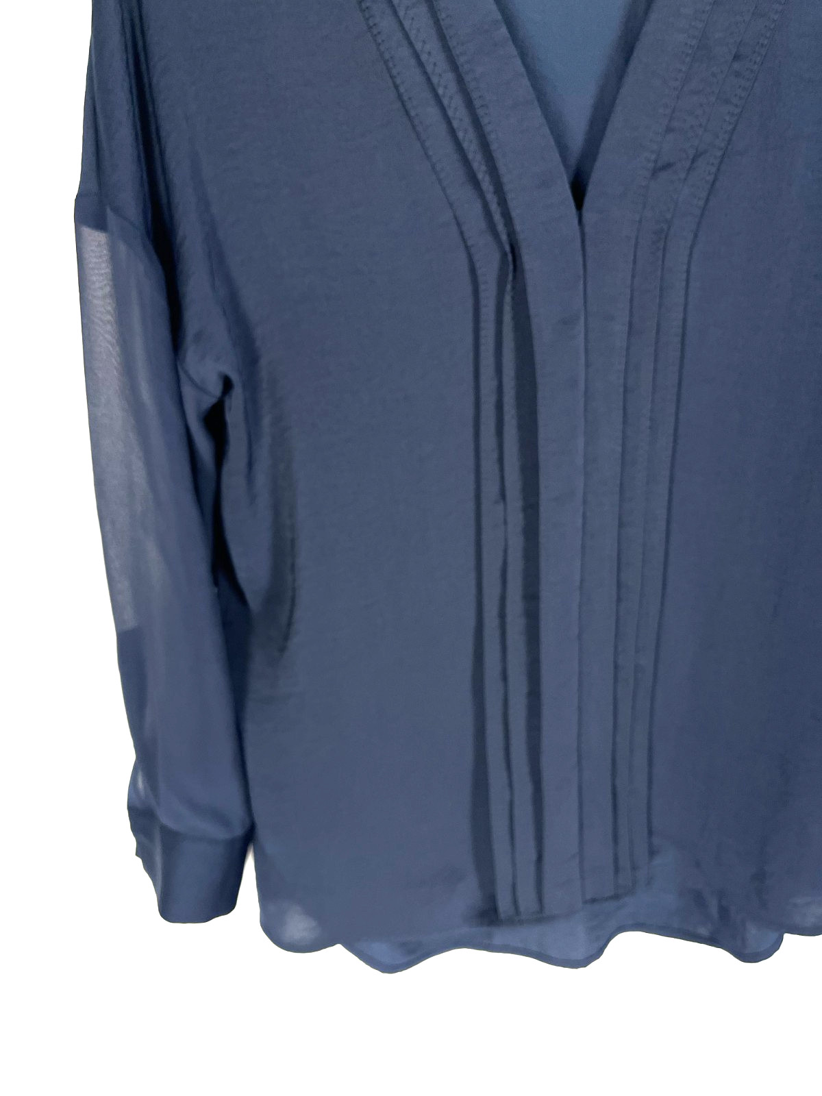 VINCE Blouse Size 2 Blue Silk Polyester Office Career Ethical Sustainable Classy