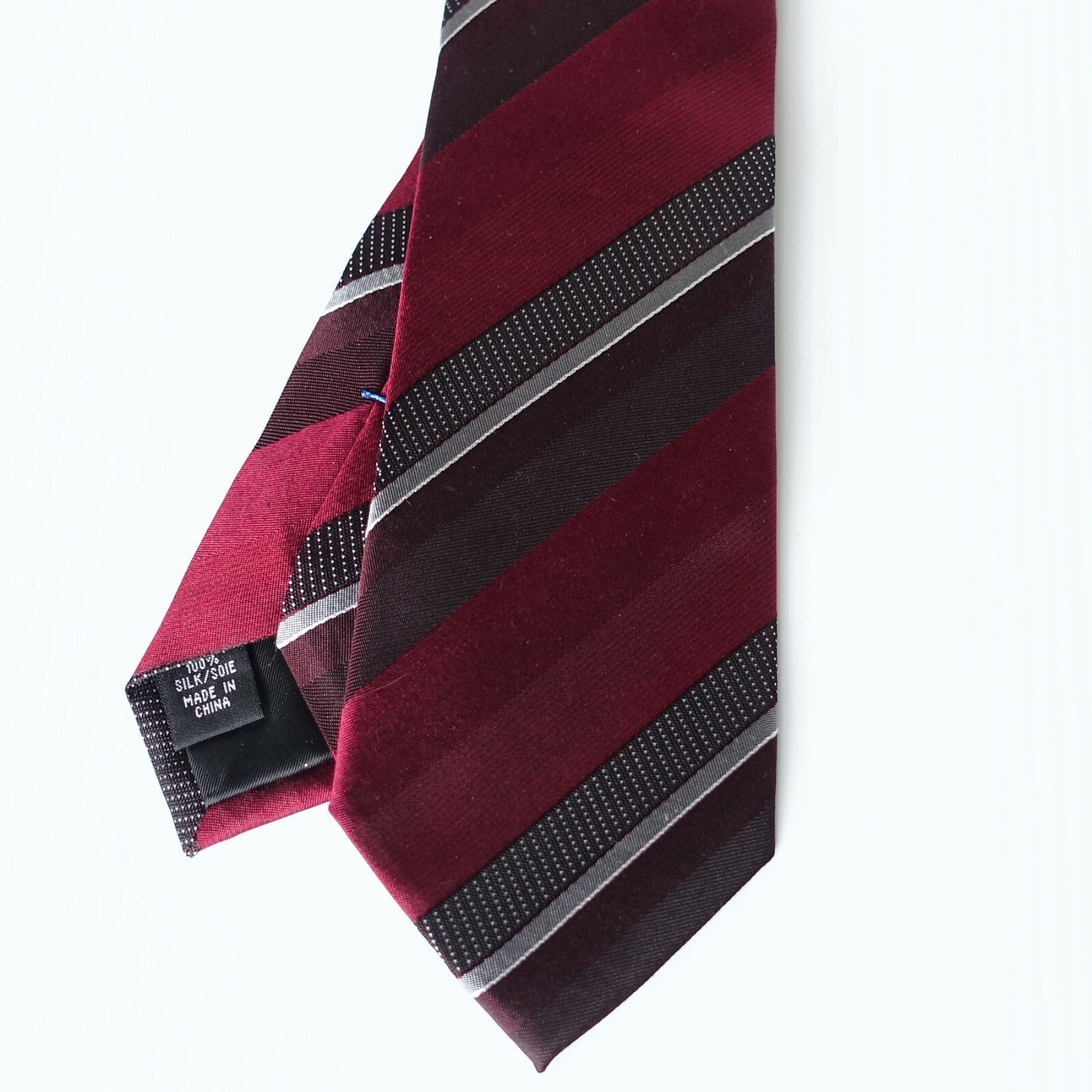KENNETH COLE REACTION Red Solar Stripe Silk Slim Tie