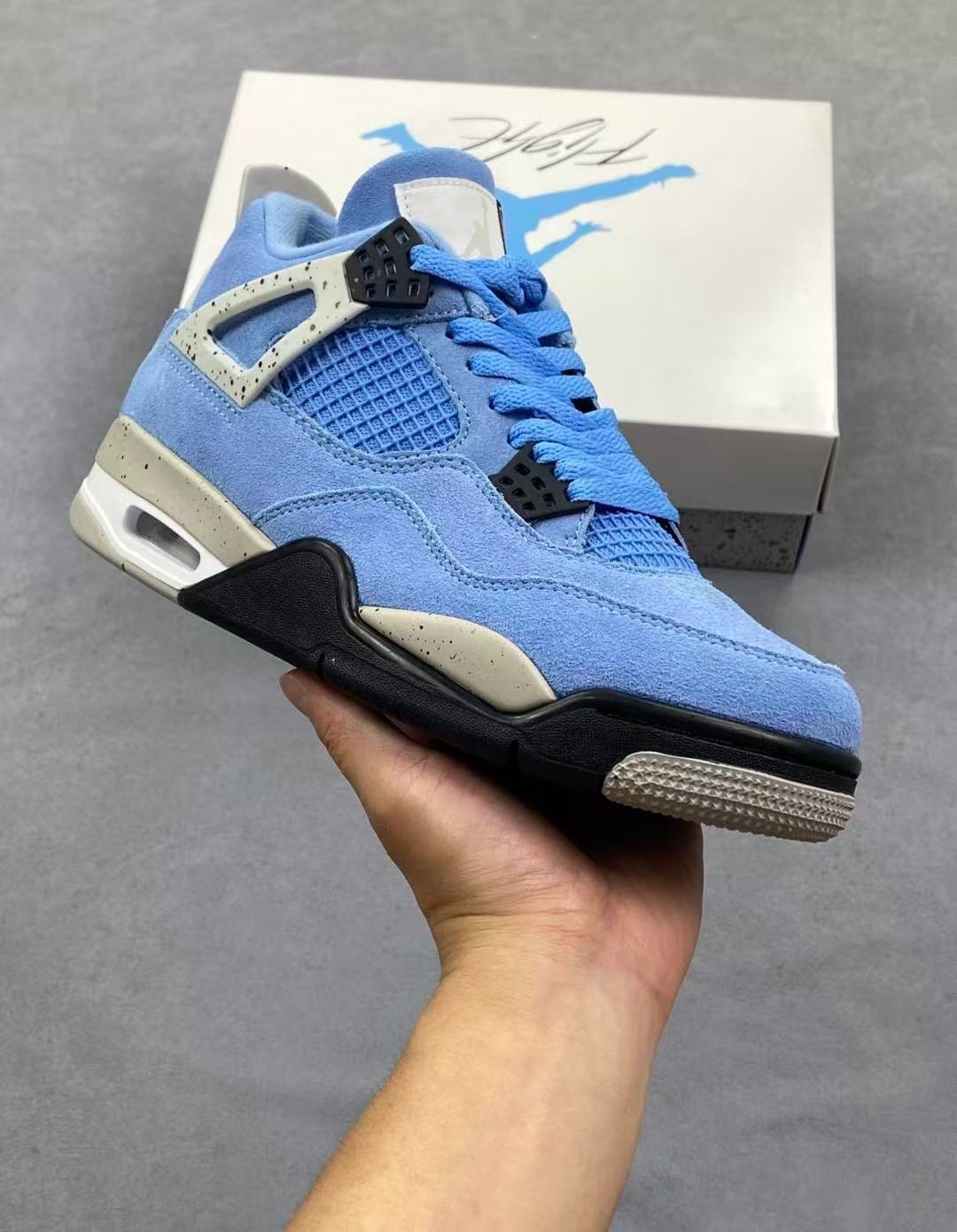 DS CT8527 400 Air Force One Jordan 4 University Blue Men’s Sneakers