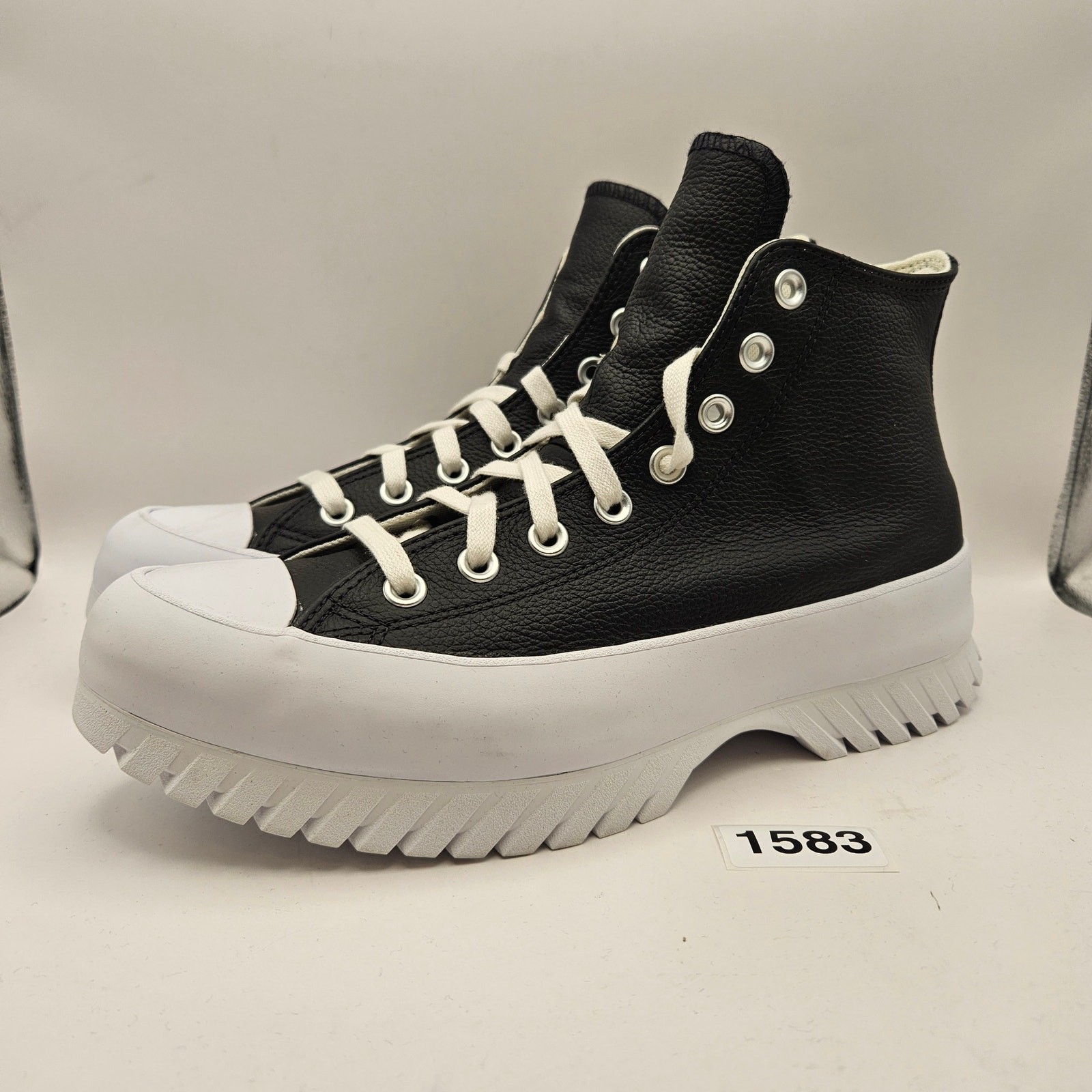 CONVERSE MEN’S 8.5 CHUCK TAYLOR ALLSTAR LUGGED 2.0 GENUINE LEATHER HI A03704C