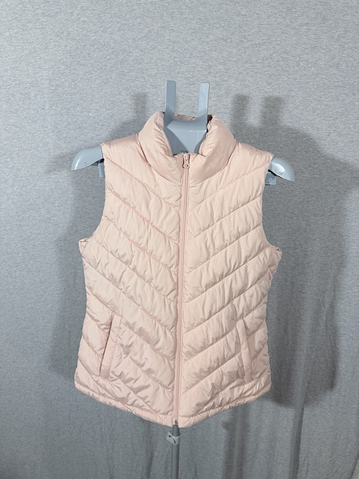 Gap Women’s Puffer Vest Size Medium Pale Pink ColdControl