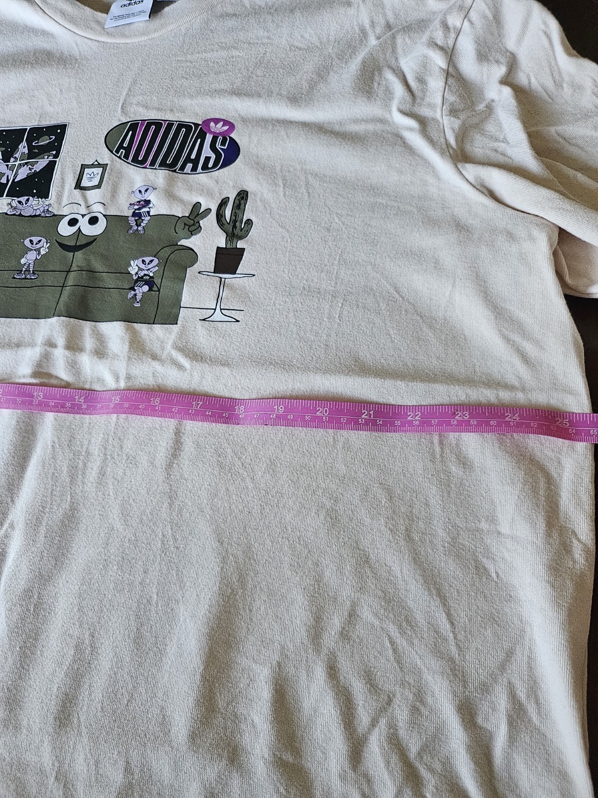 Adidas Trefoil A33 GTEE Beige Men’s Size XL Rare and Unique Grafic Tee