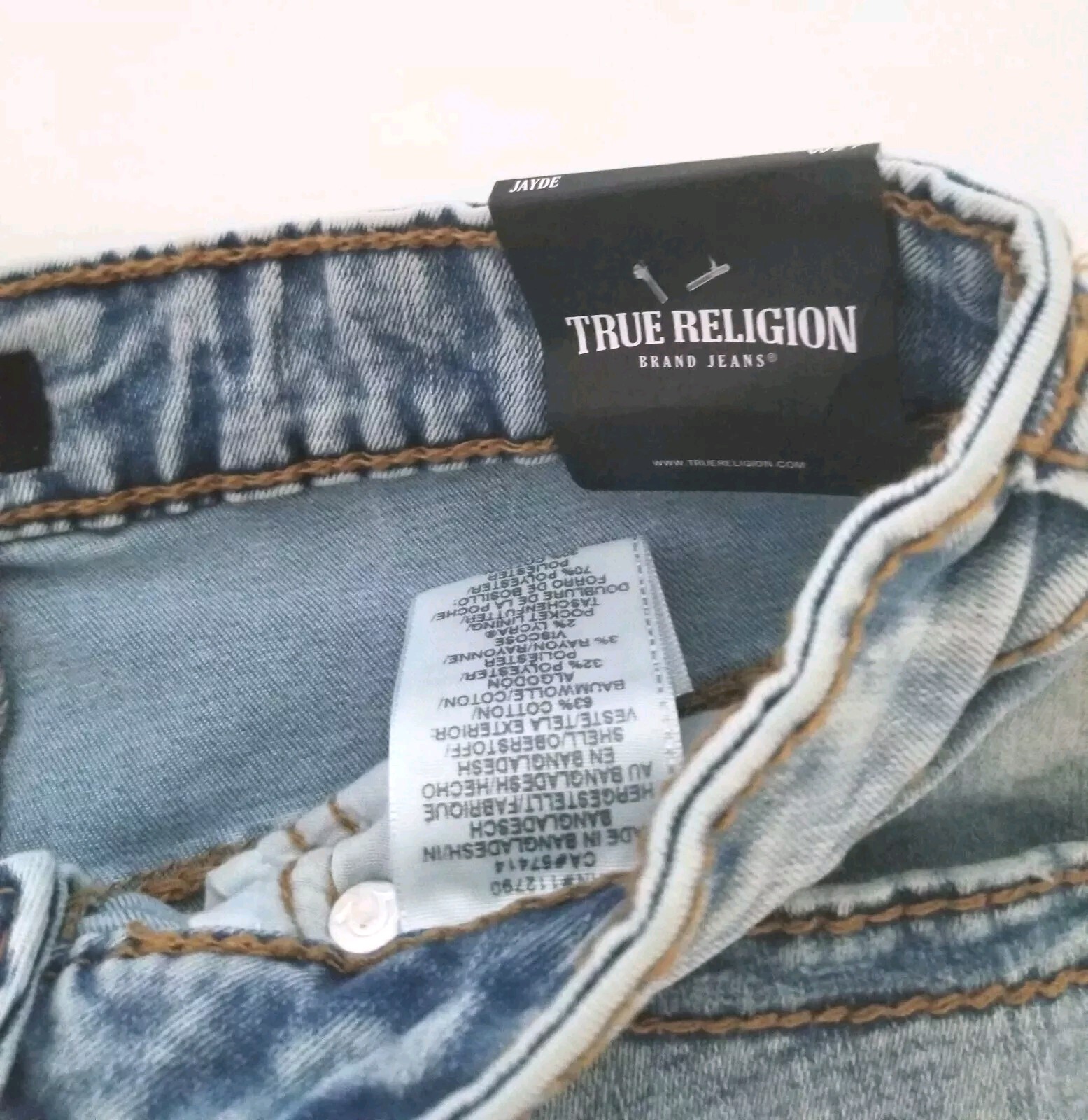 True Religion Jayde Light Wash Denim Mid Rise Classic Shorts Size 27 $159